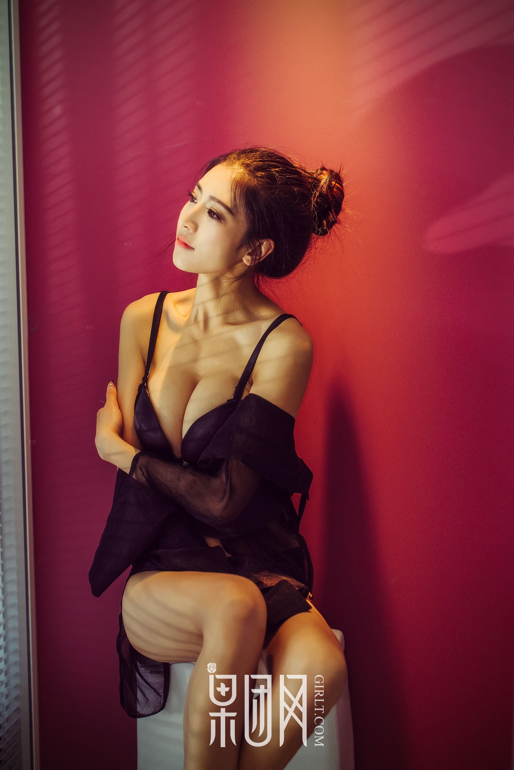 通灵儿《长腿嫩模 34D酥胸》 [果团网Girlt] No.040