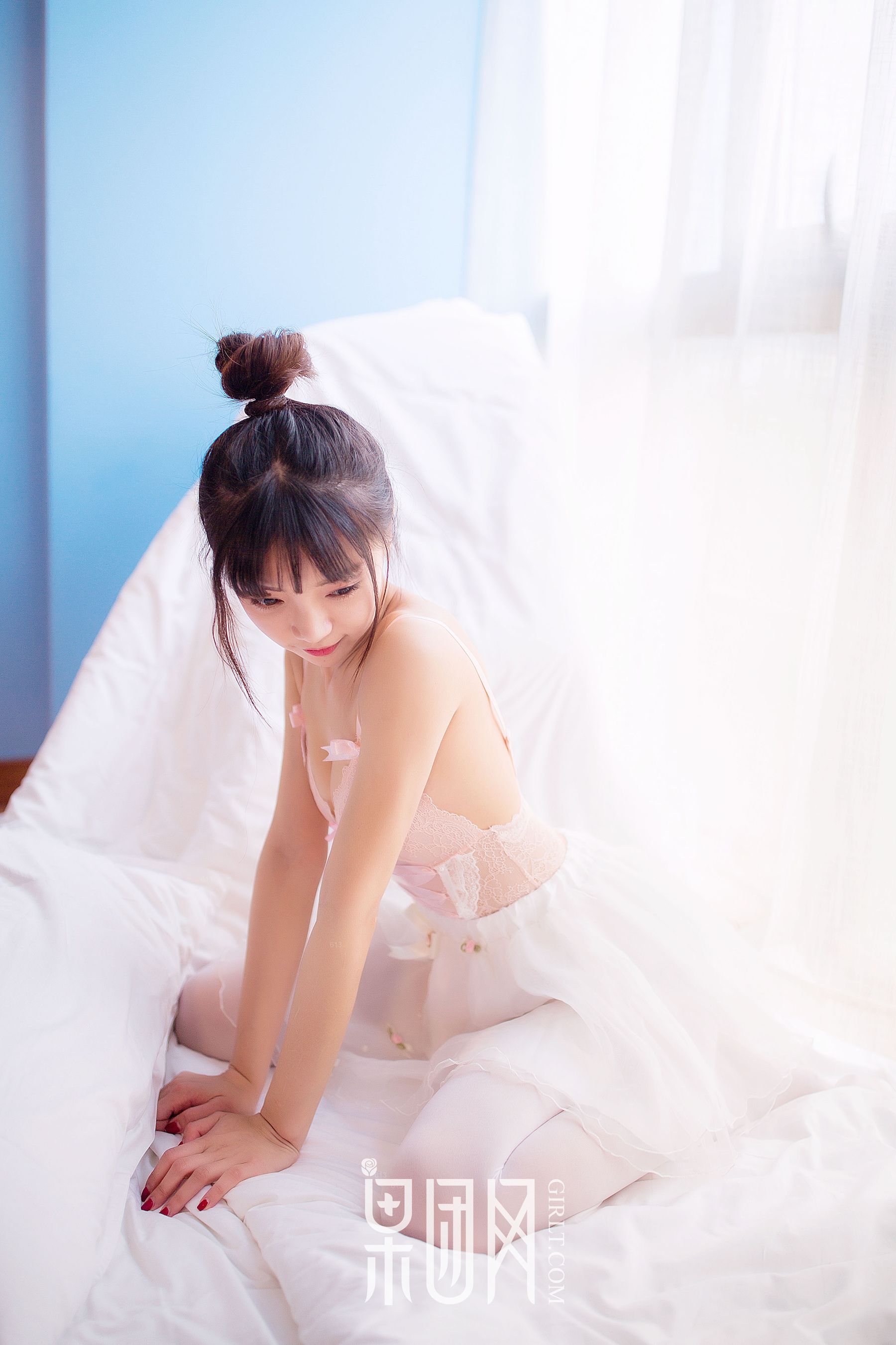 萌萌女《掌上芭蕾粉色糖果》 [果团网Girlt] No.044