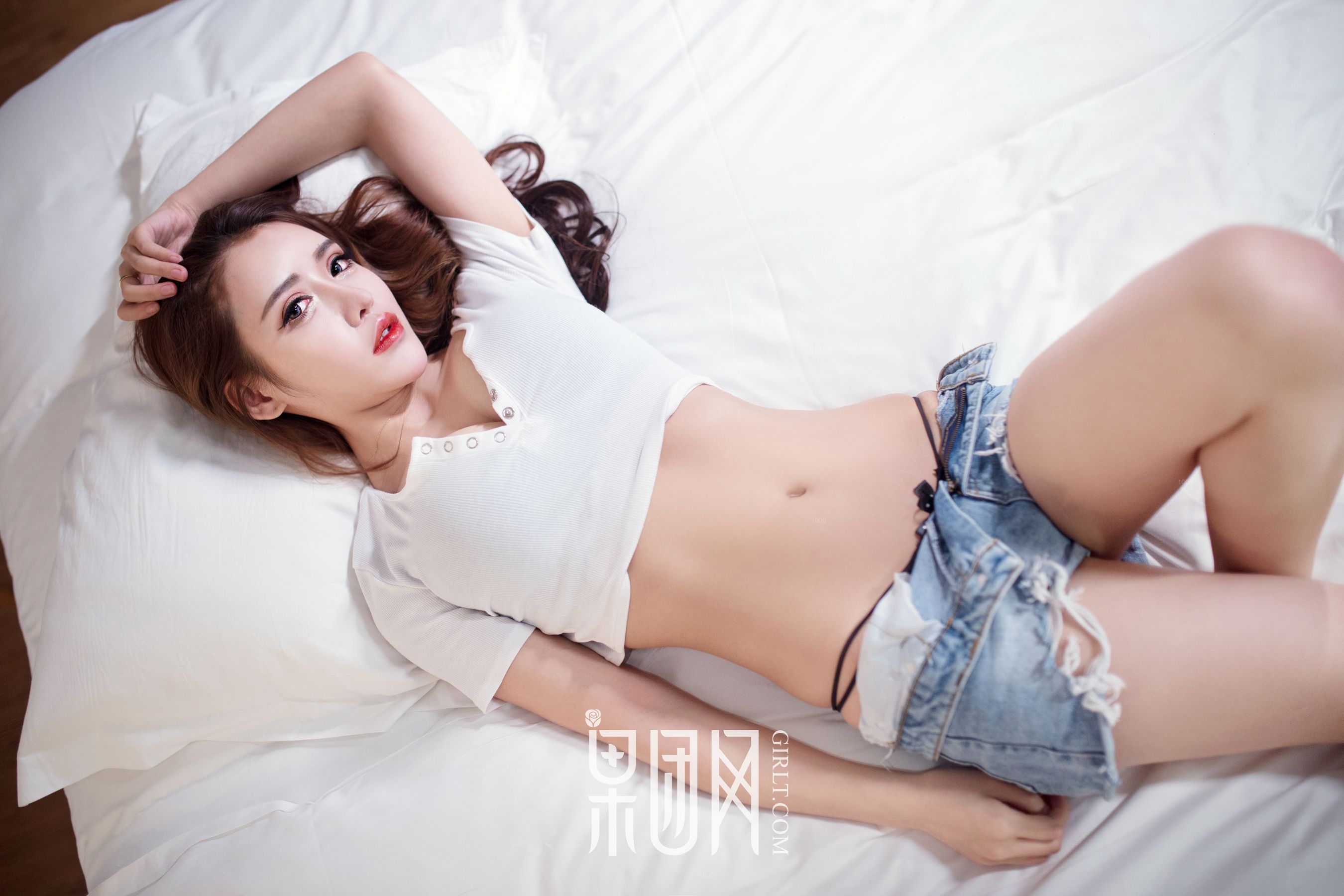 lunana_lee/乳神娜娜《大秀34D酥胸》 [果团网Girlt] No.055