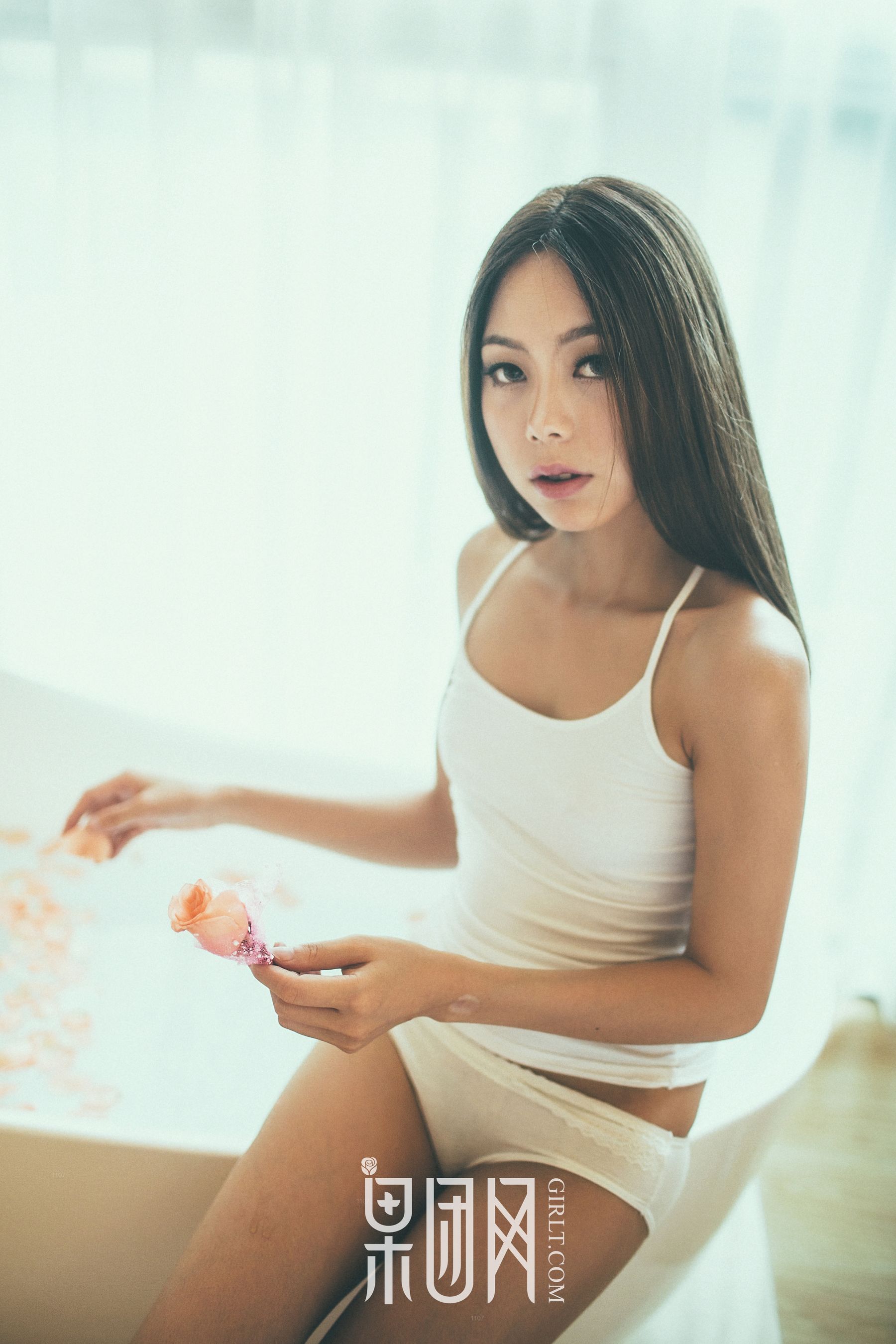 清纯女酮体如玉雪白嫩肤 [果团网Girlt] No.058
