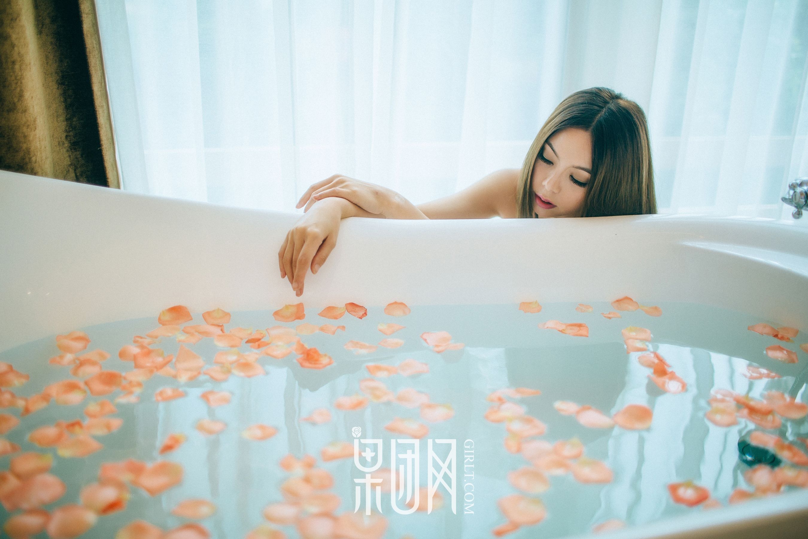 清纯女酮体如玉雪白嫩肤 [果团网Girlt] No.058
