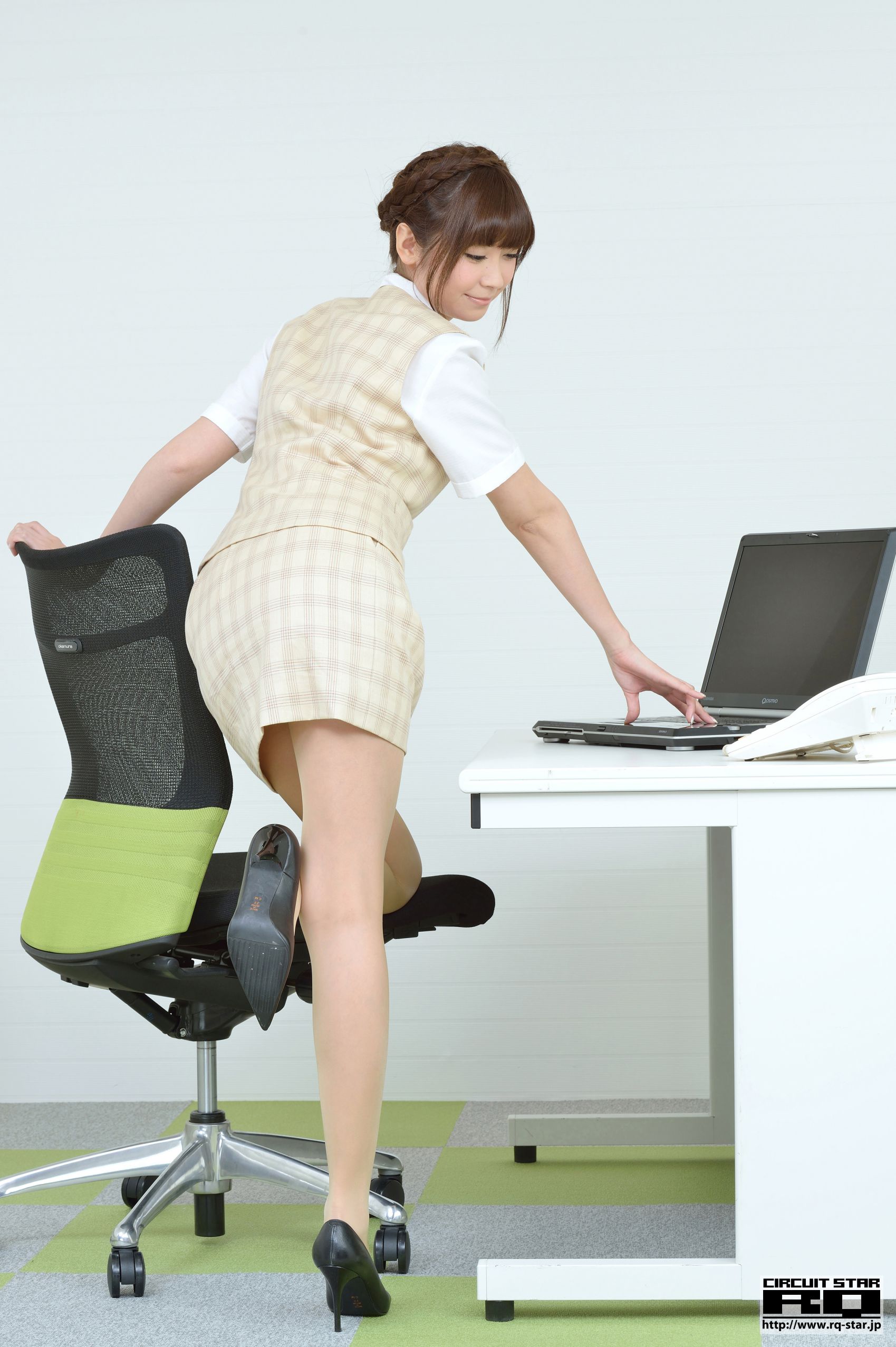 [RQ-STAR] NO.00812 佐崎愛里 Office Lady 办公室女郎 写真集