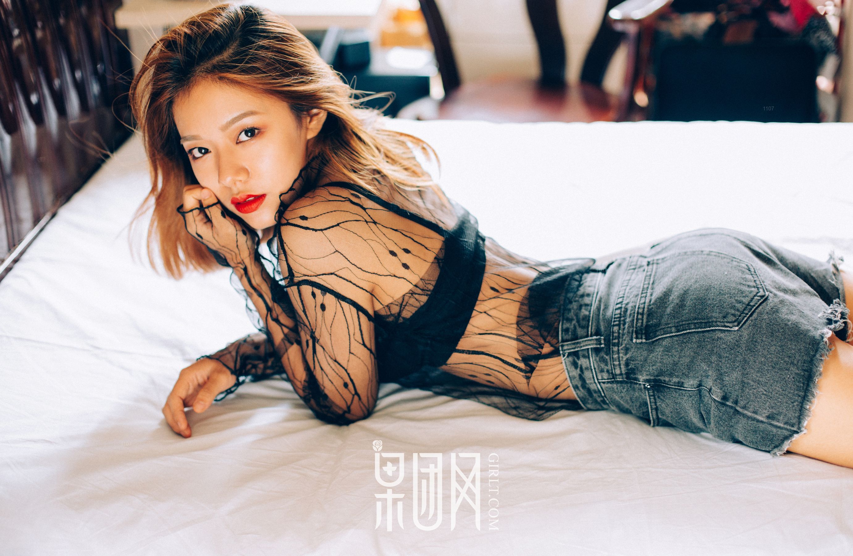 性感少女酥胸翘臀黑丝撩人 [果团网Girlt] No.068