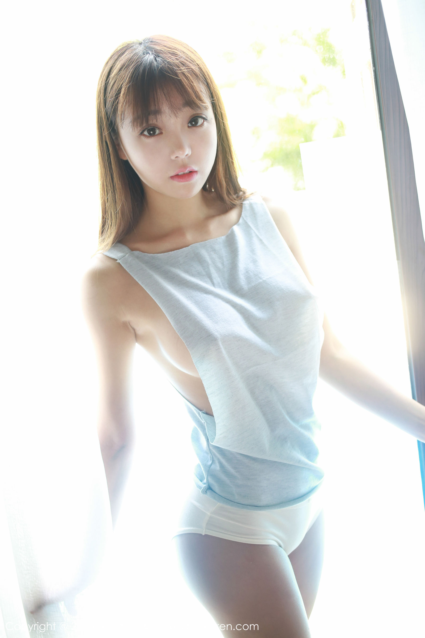 佘贝拉bella《三亚旅拍第2套》 [花の颜HuaYan] VOL.013