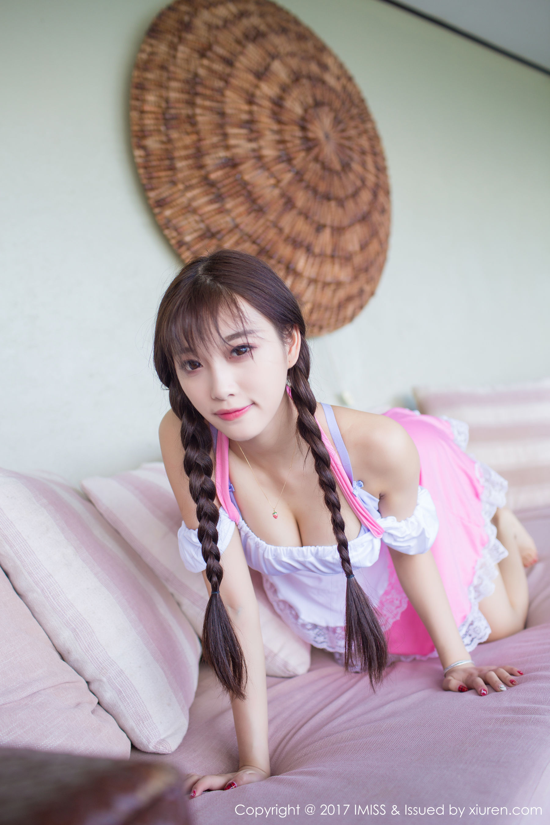 杨晨晨sugar《双马尾女仆》 [爱蜜社IMISS] VOL.159