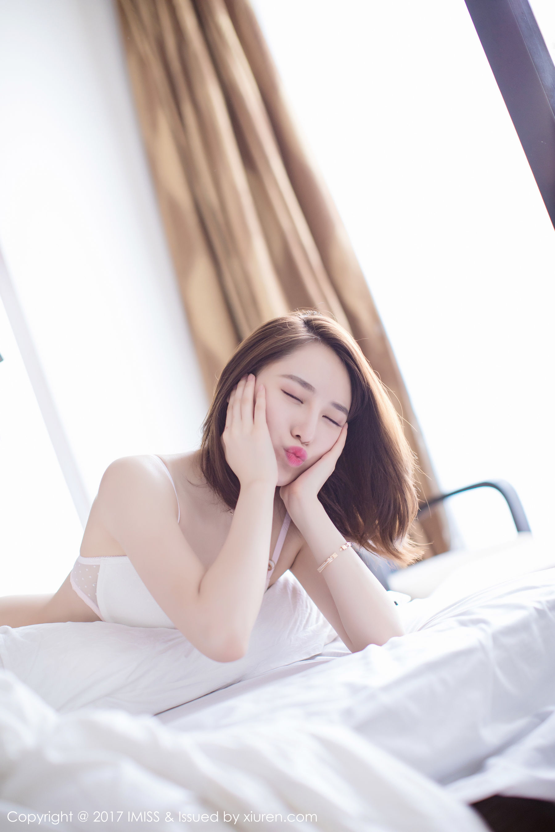 刘奕宁Lynn《沙巴旅拍第1套写真》 [爱蜜社IMISS] VOL.160