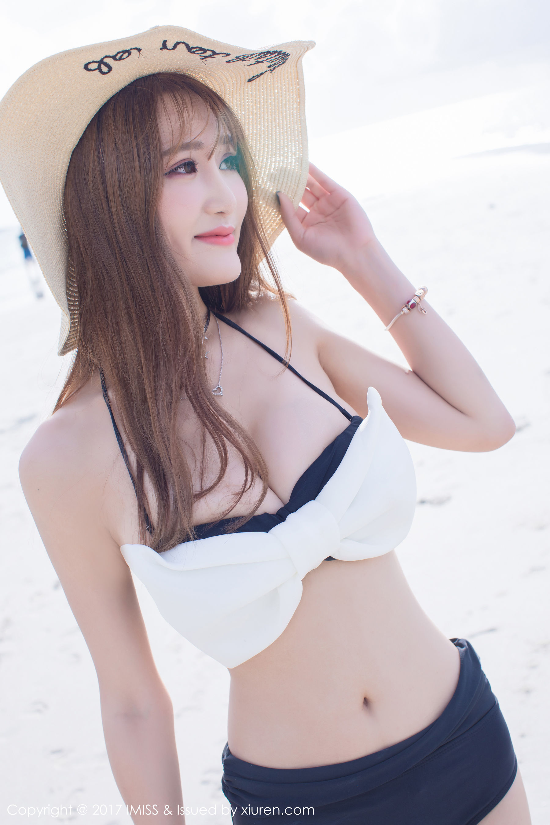 妤薇Vivian《气质出众，杨柳细腰》 [爱蜜社IMISS] VOL.179
