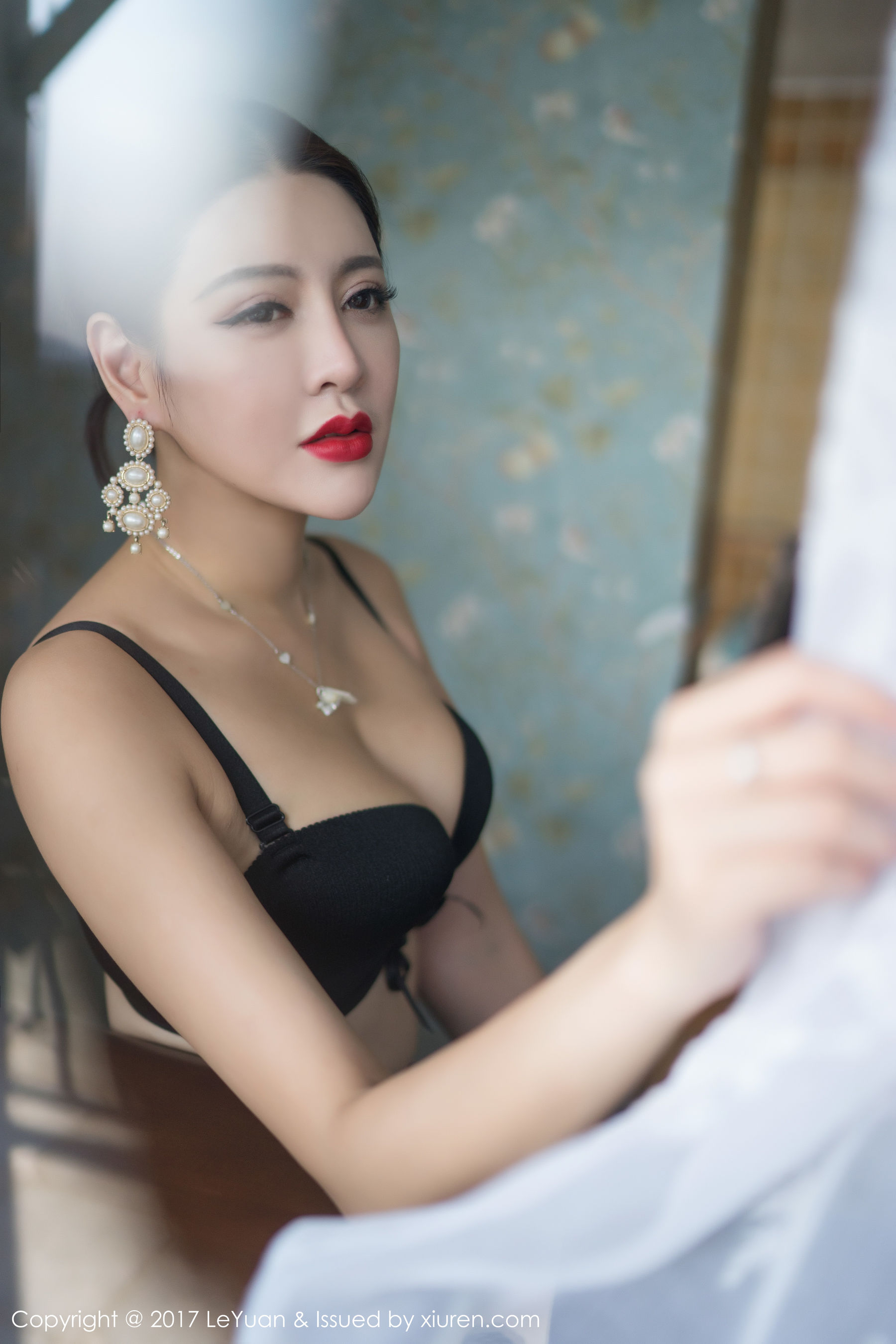 美希子《绝佳身材、一双玉兔呼之欲出》 [星乐园LeYuan] VOL.041