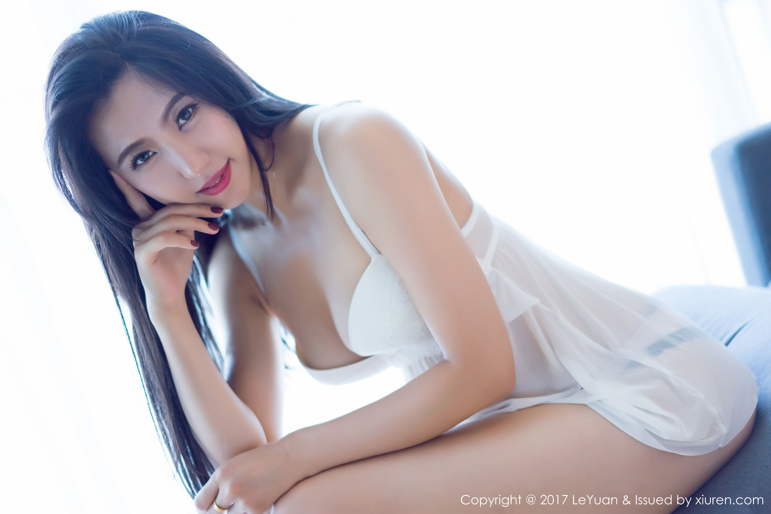 大熙《职场OL蒙面黑丝与浴室湿身性感诱惑》 [星乐园LeYuan] VOL.044