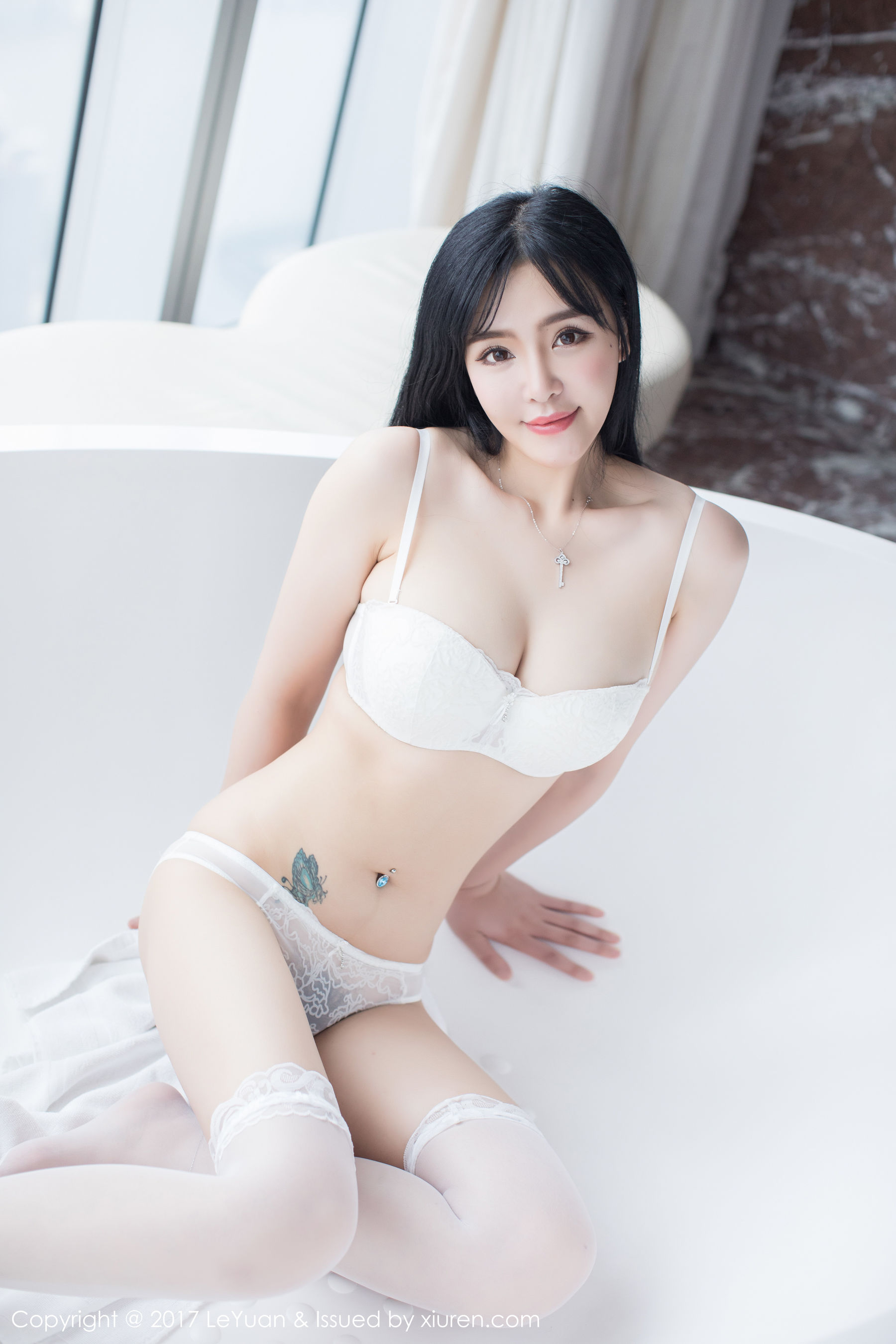 刘钰儿《粉嫩睡衣+白丝诱惑》 [星乐园LeYuan] VOL.046