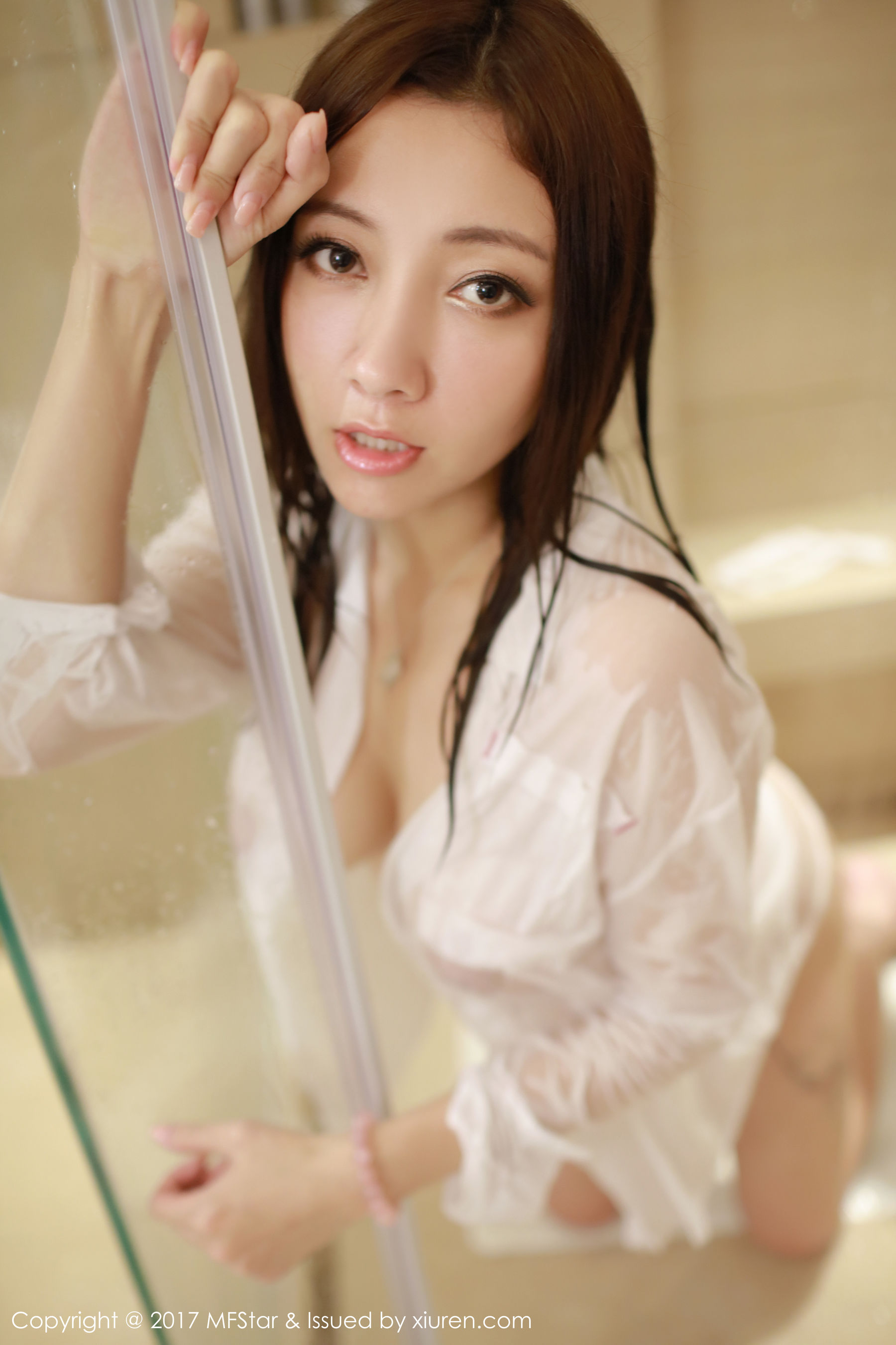 果儿Victoria《衬衫湿身、春光乍泄、温香艳玉》 [模范学院MFStar] Vol.086