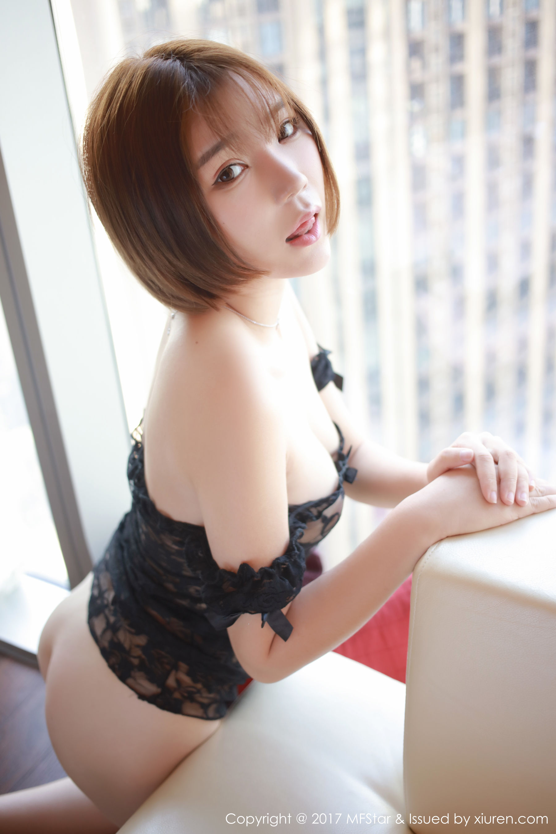 冷不丁《性感衬衫与蕾丝诱惑》 [模范学院MFStar] Vol.089