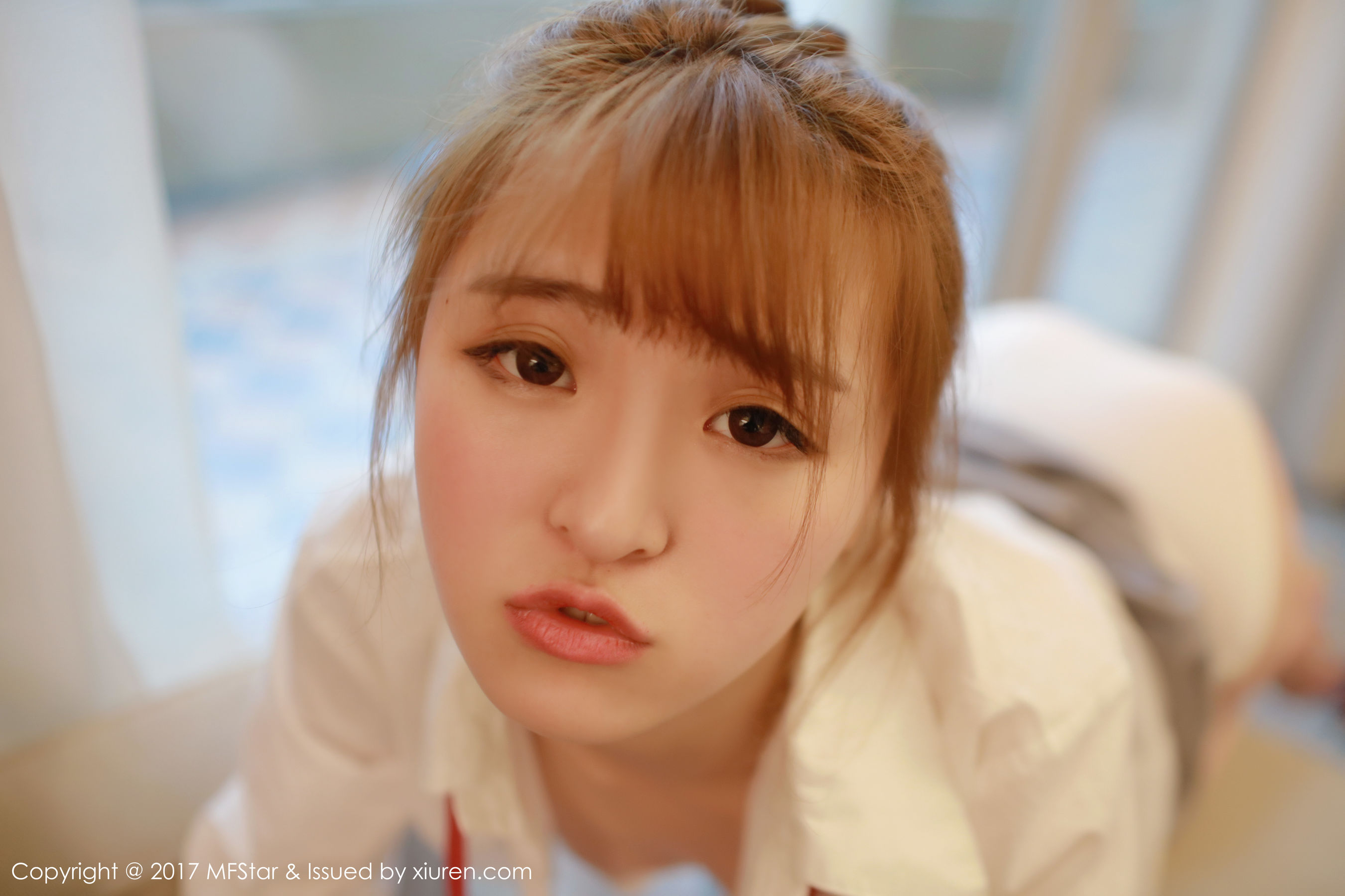 伊小七MoMo《学生装白衬衫+短裙系列》 [模范学院MFStar] Vol.098