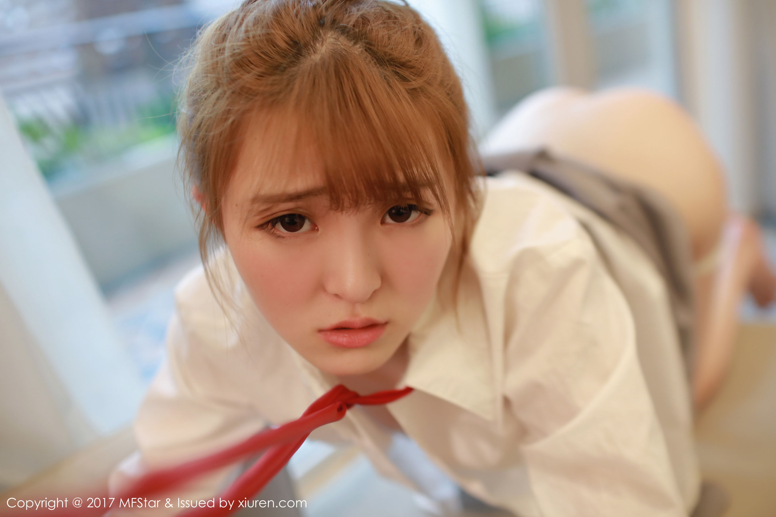 伊小七MoMo《学生装白衬衫+短裙系列》 [模范学院MFStar] Vol.098