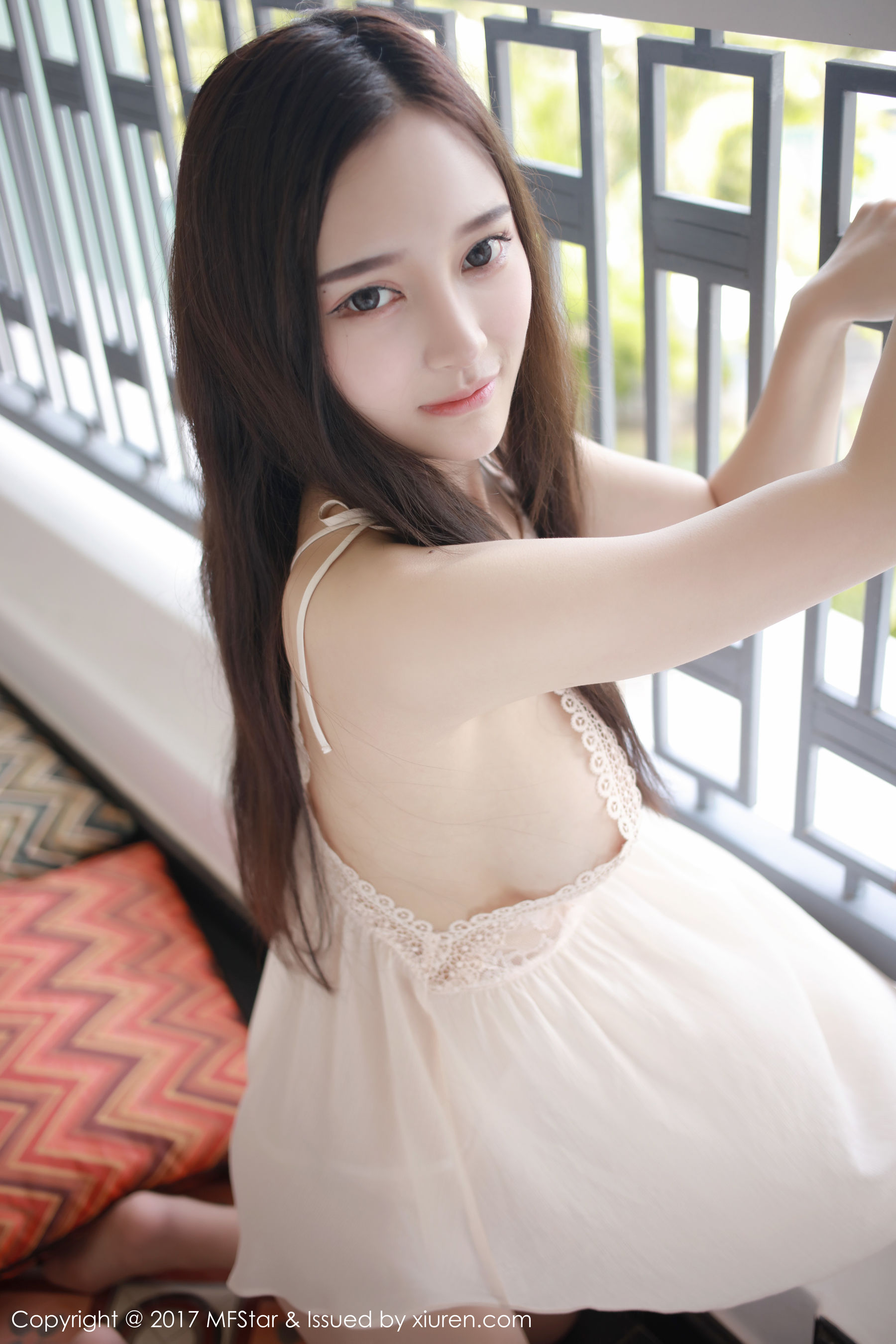 唐琪儿il《蕾丝服饰装扮下的美人》 [模范学院MFStar] VOL.101