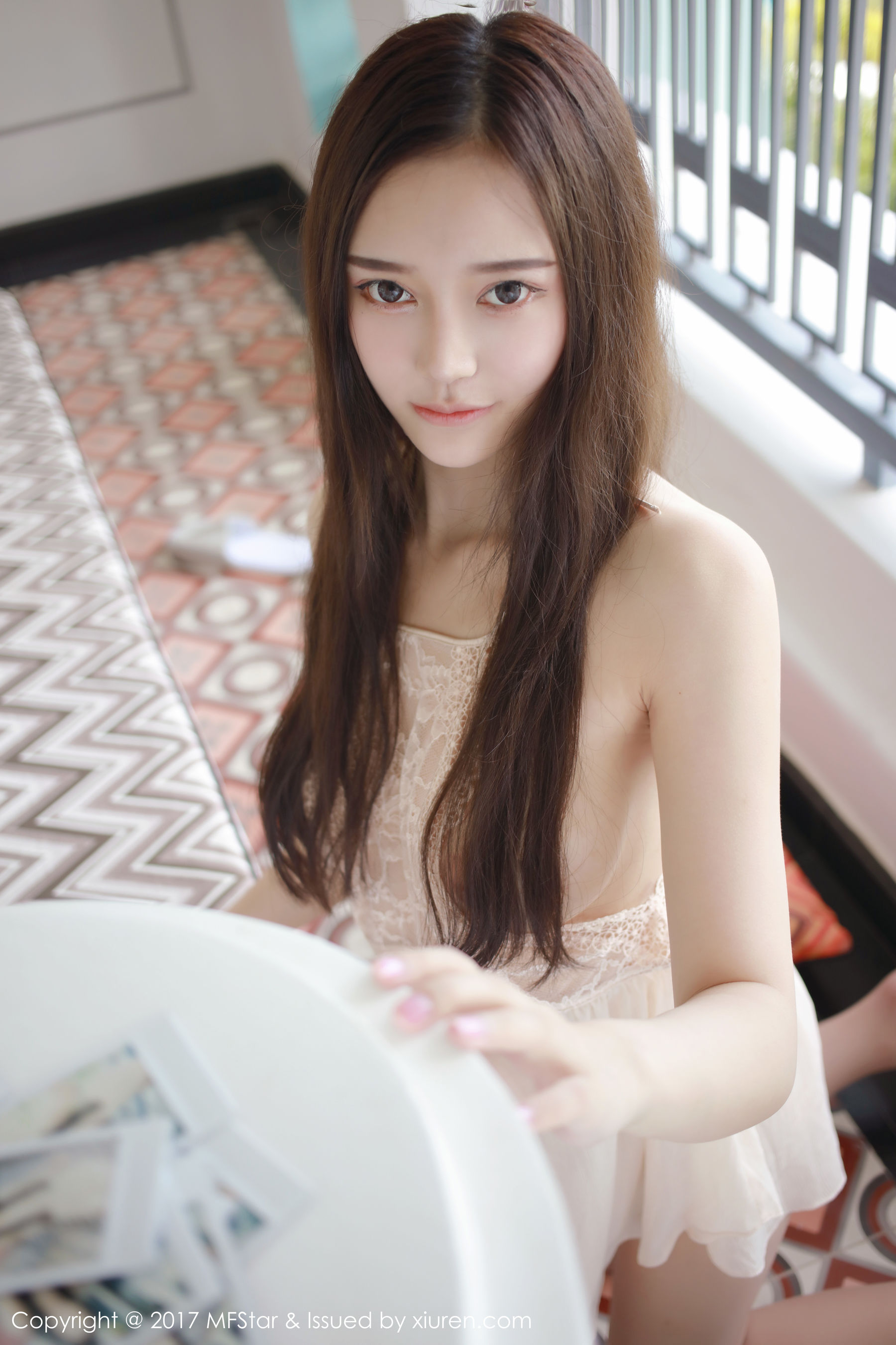 唐琪儿il《蕾丝服饰装扮下的美人》 [模范学院MFStar] VOL.101