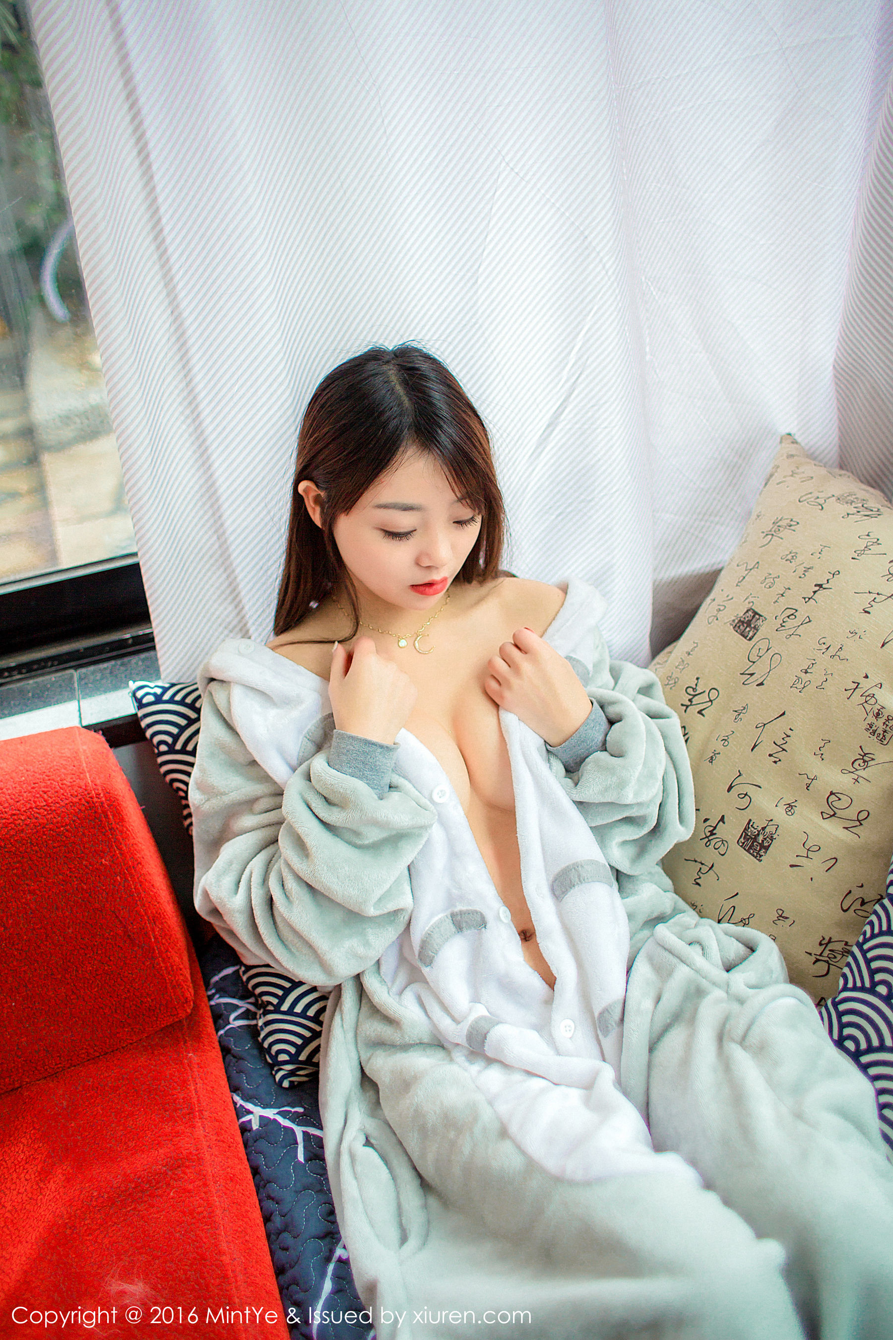 小仙女@佘贝拉bella《比较清新、性感的写真》 [MintYe薄荷叶] VOL.002