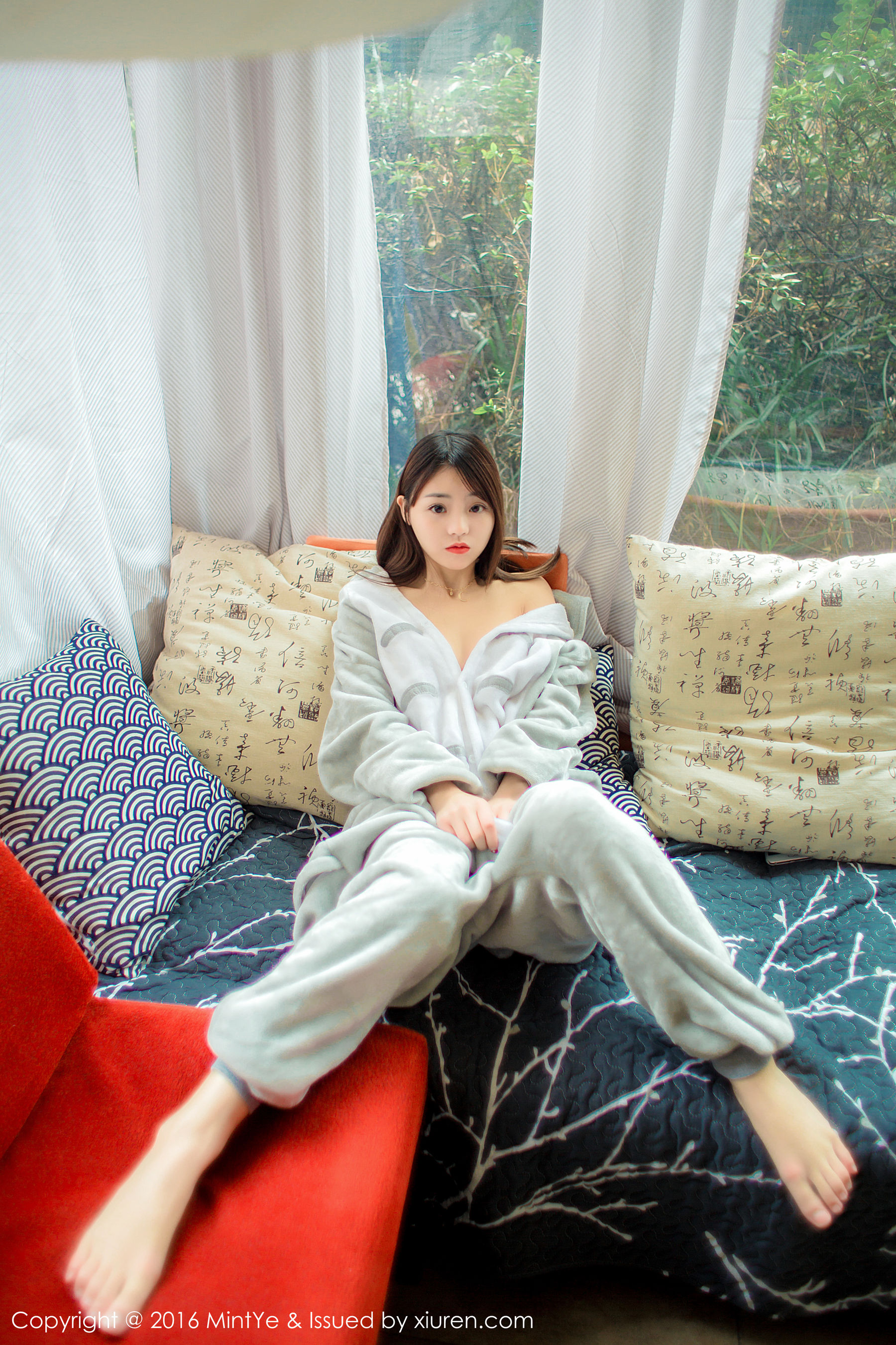 小仙女@佘贝拉bella《比较清新、性感的写真》 [MintYe薄荷叶] VOL.002