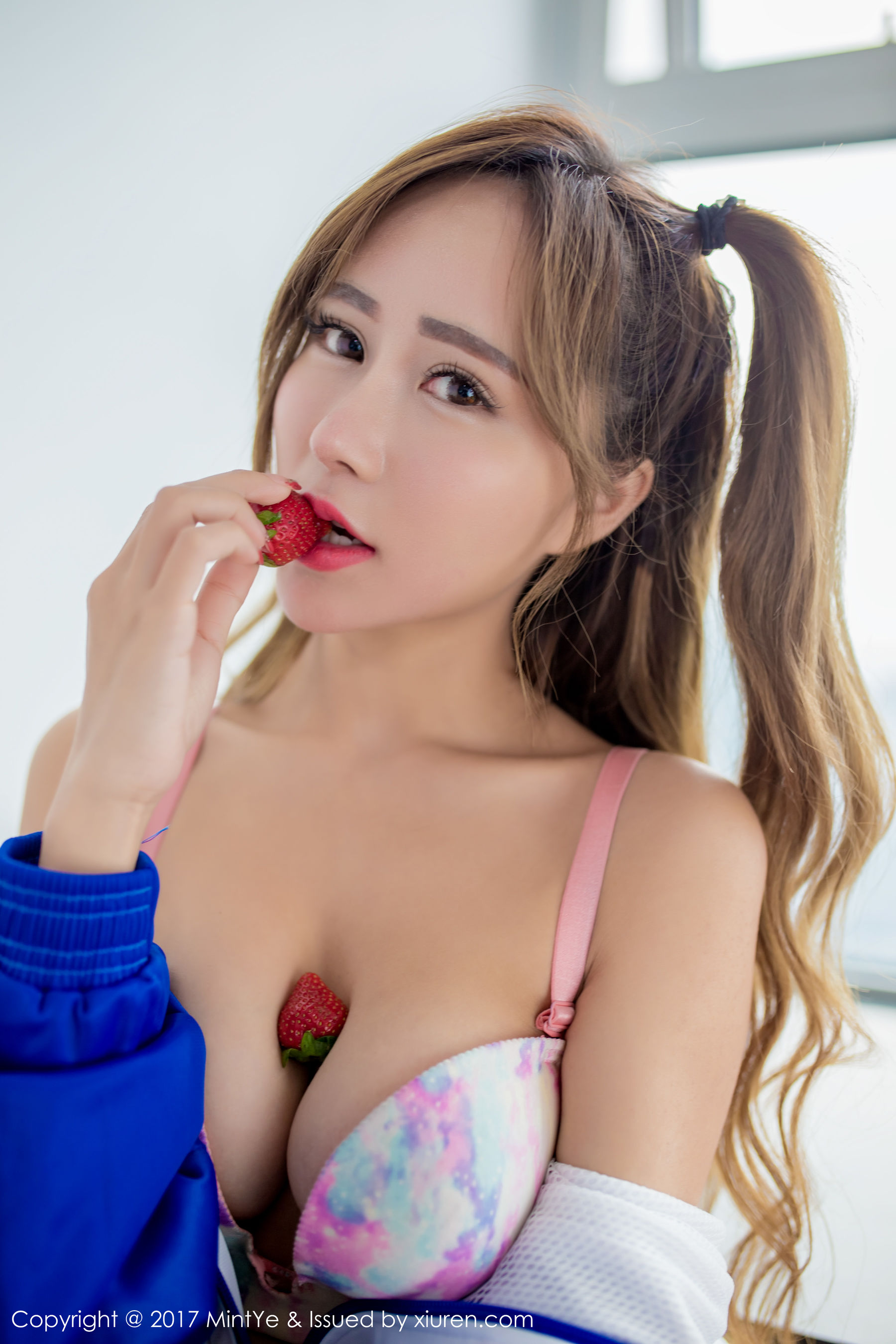 何梦兮Stacy《女仆装+学生校服》 [MintYe薄荷叶] VOL.004