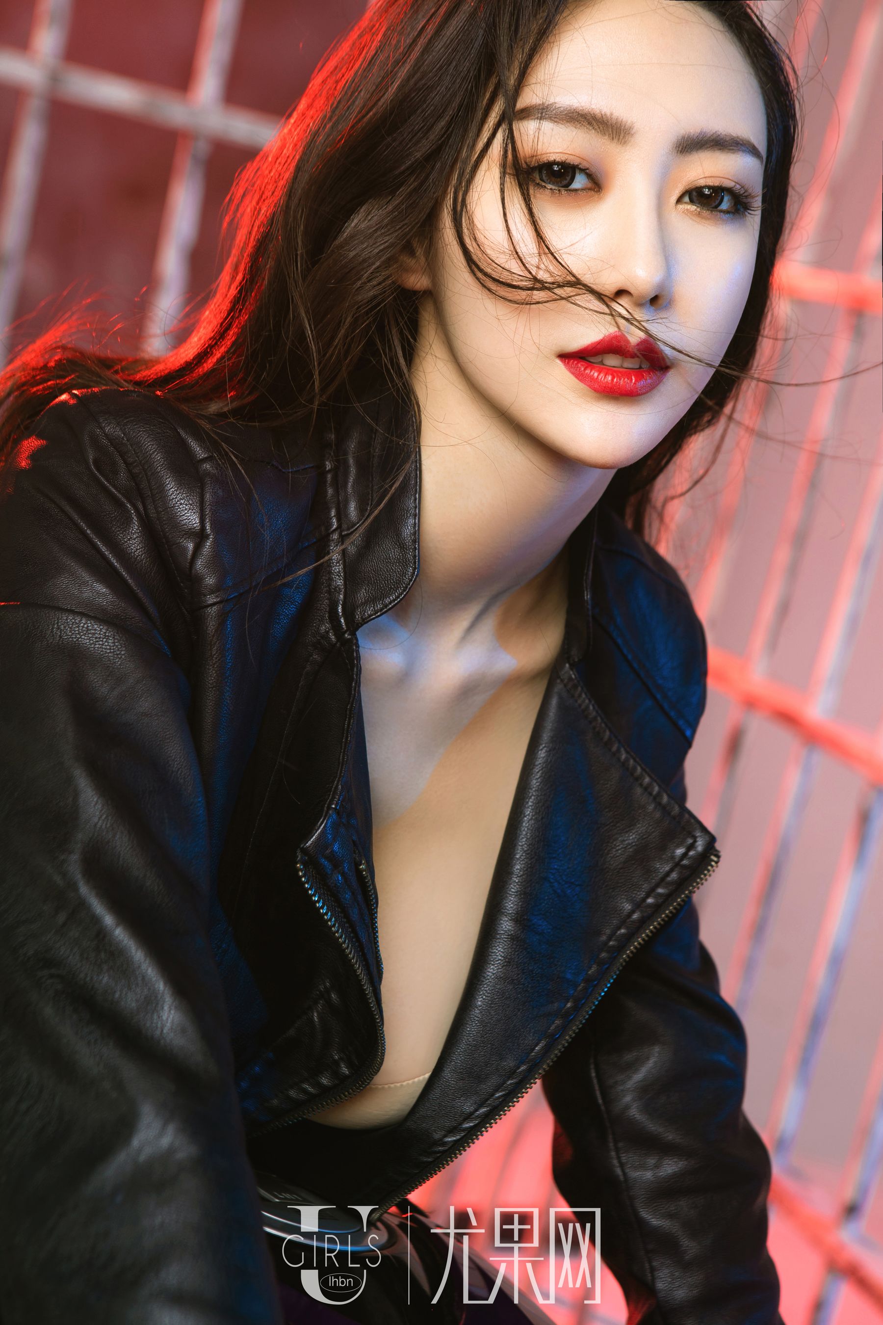 阿V/温心彤/奶油/戴米/田慕儿/艺轩/颜爱泽《七情》 [尤果网Ugirls] T025
