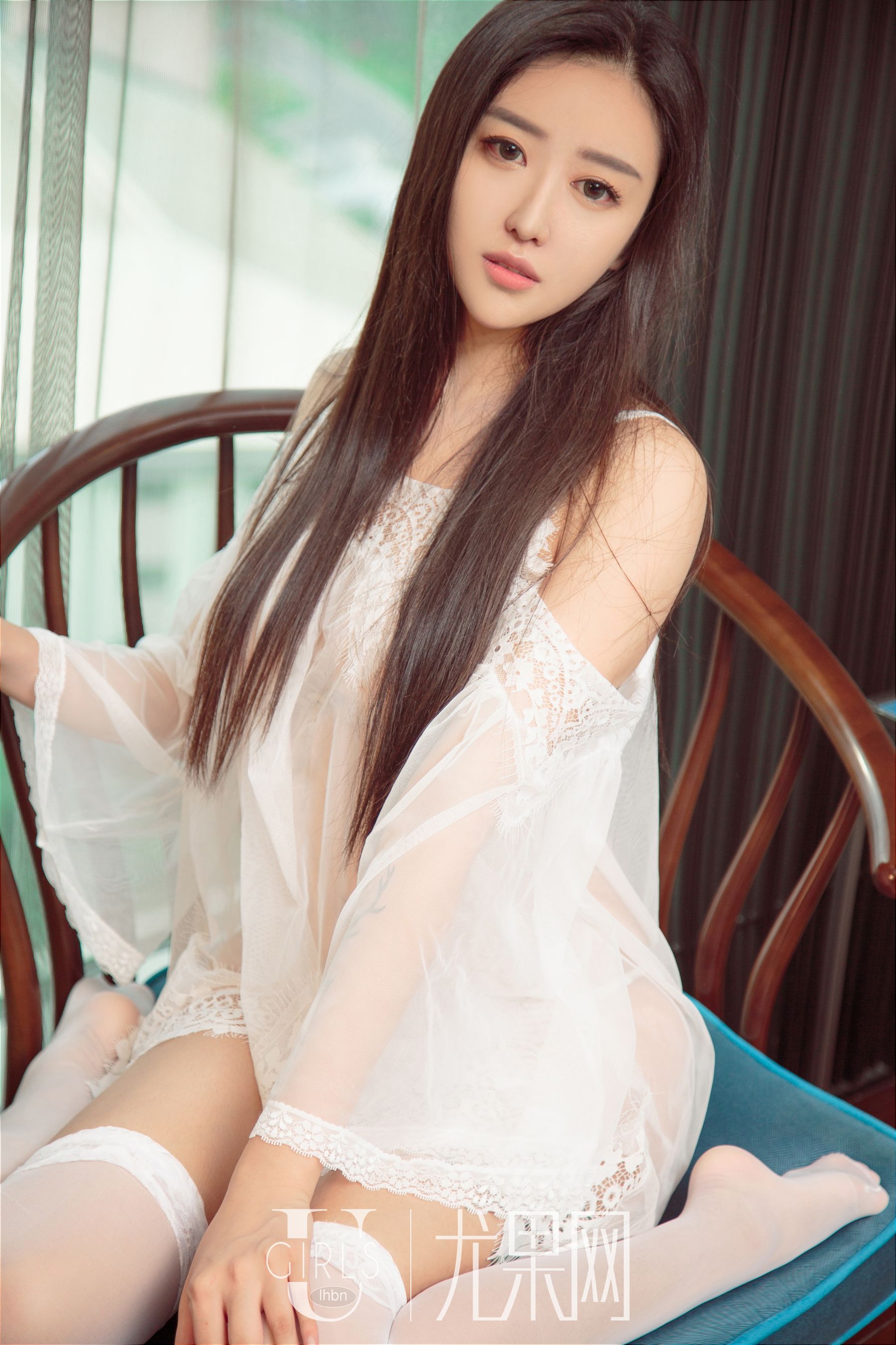 芊小童《窒息般的诱惑》 [尤果网Ugirls] U301