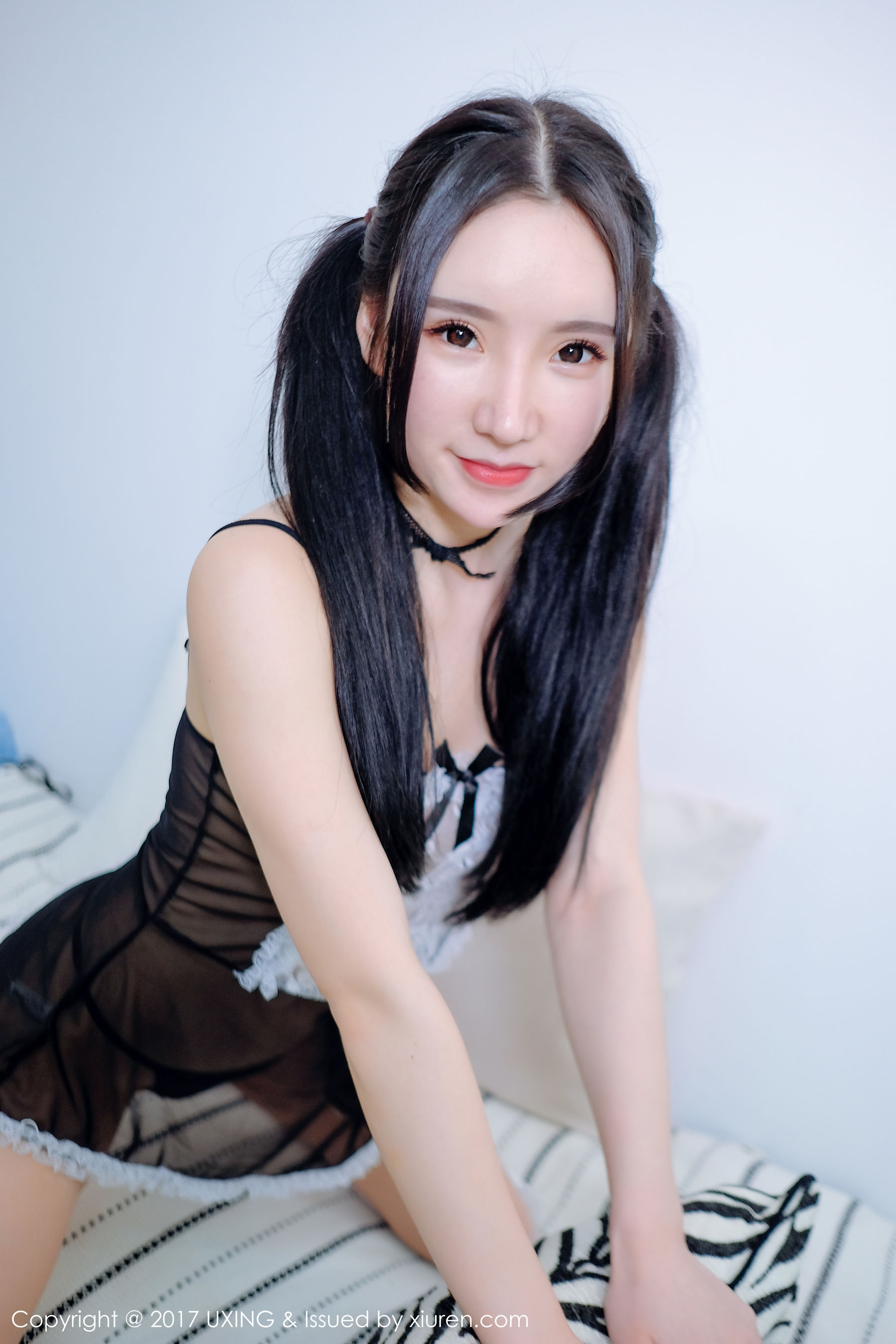 周于希dummy《诱惑女仆装、性感皮衣、蕾丝吊袜》 [优星馆UXING] VOL.055