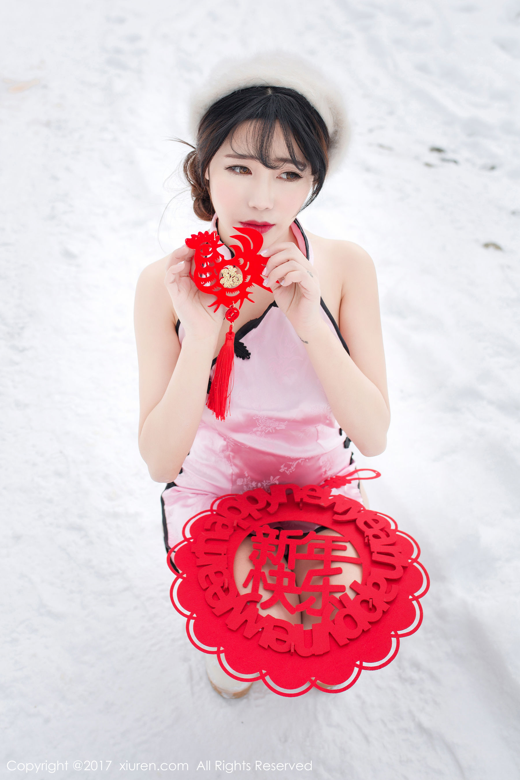 兜豆靓Youlina《新年贺岁》 [秀人网XIUREN] No.686
