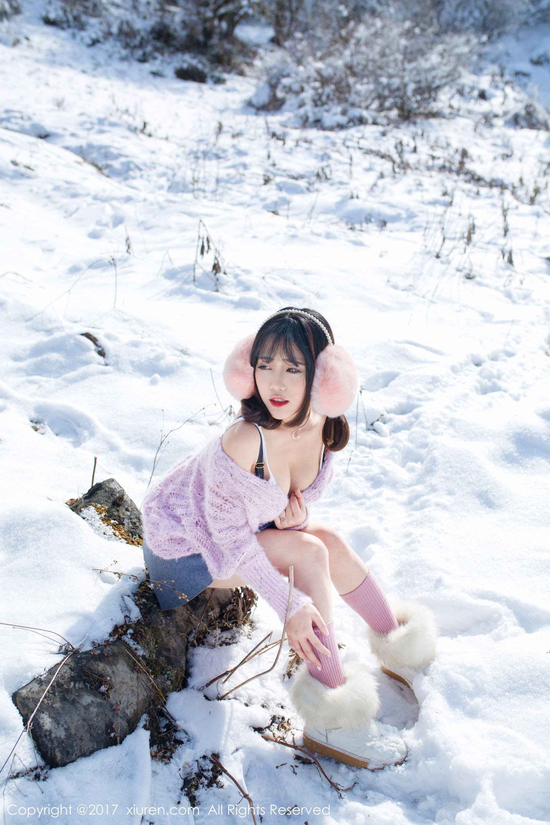 兜豆靓Youlina《冬天雪地人体摄影》 [秀人网XIUREN] No.720