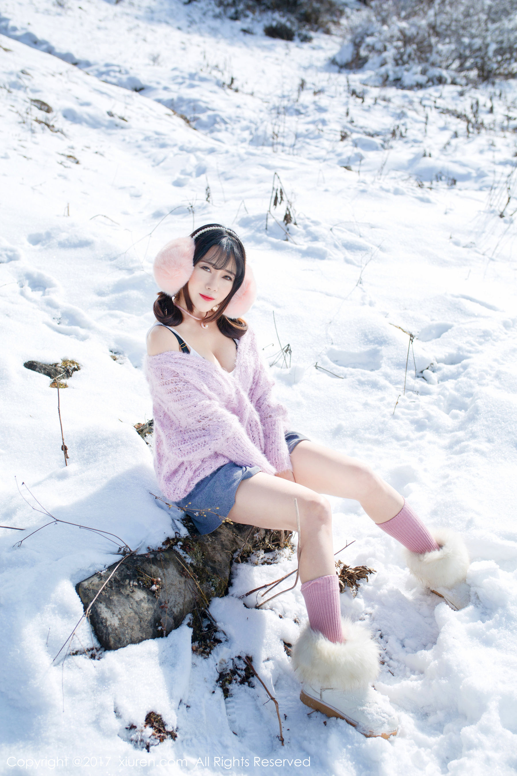 兜豆靓Youlina《冬天雪地人体摄影》 [秀人网XIUREN] No.720