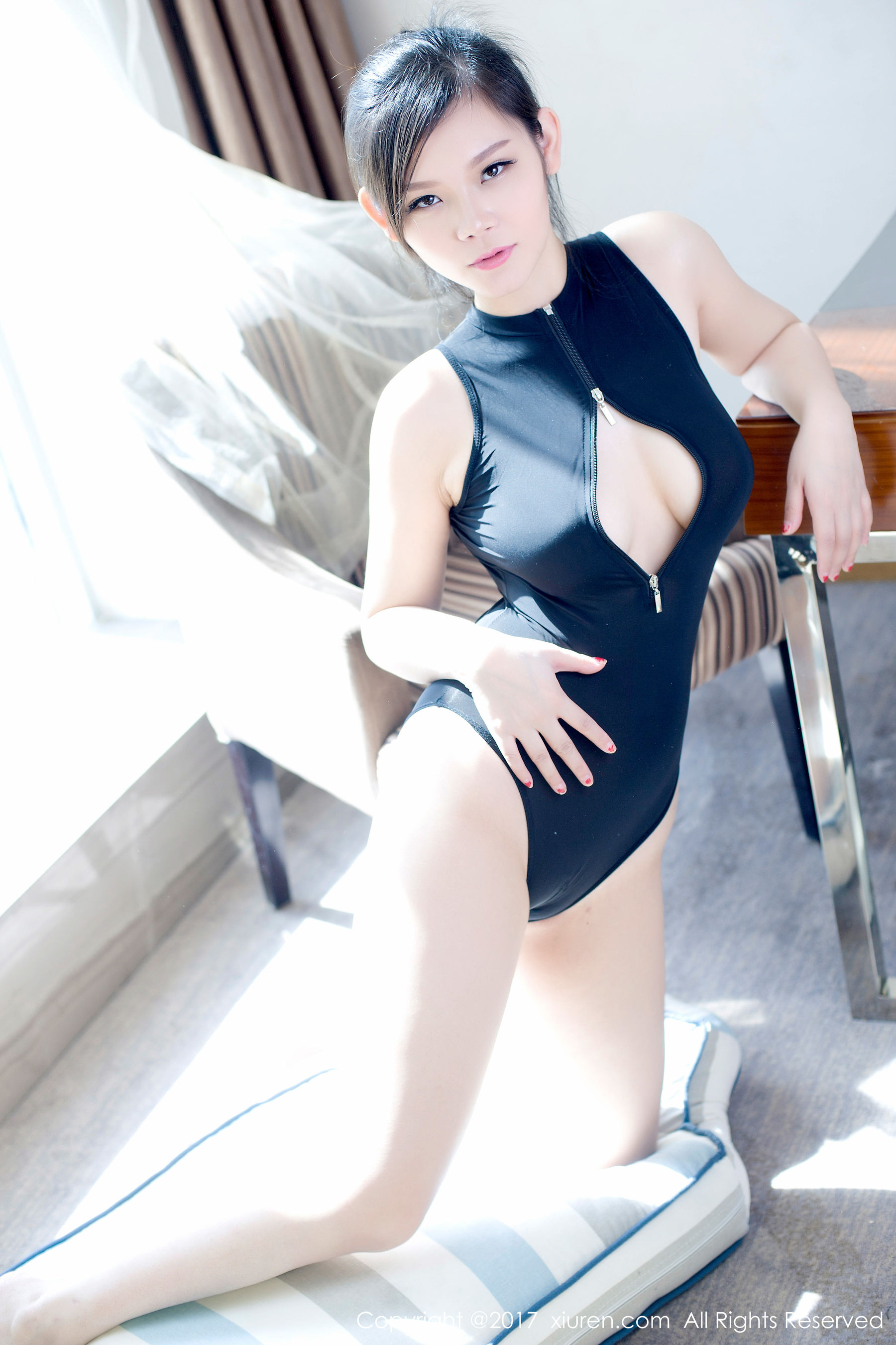 黎美儿Cici《情趣连体服+比基尼+开胸泳装》 [秀人网XIUREN] No.728