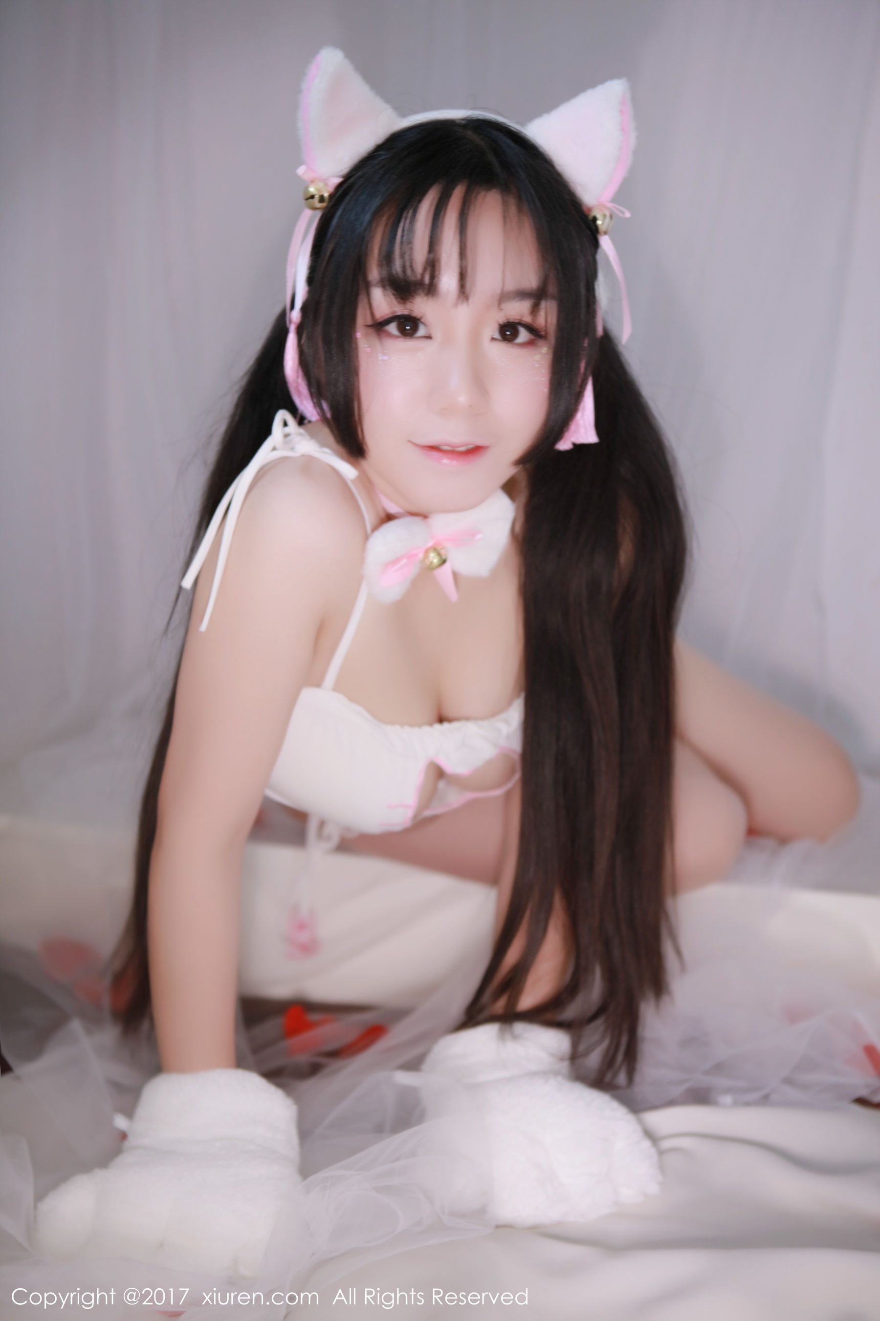 吃白菜的vi菜菜《长着猫耳朵及尾巴的清纯可爱少女》 [秀人网XIUREN] No.753