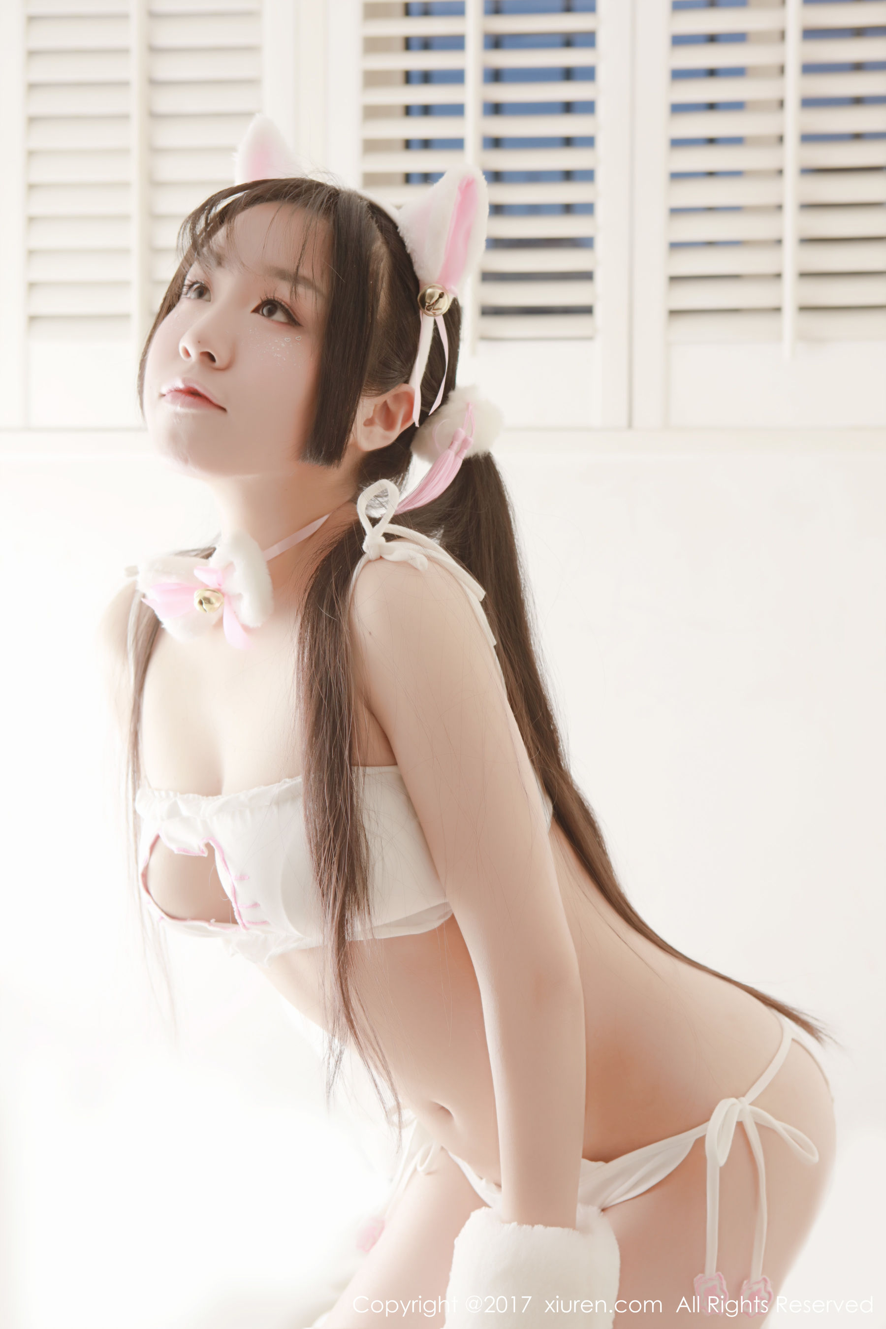 吃白菜的vi菜菜《长着猫耳朵及尾巴的清纯可爱少女》 [秀人网XIUREN] No.753