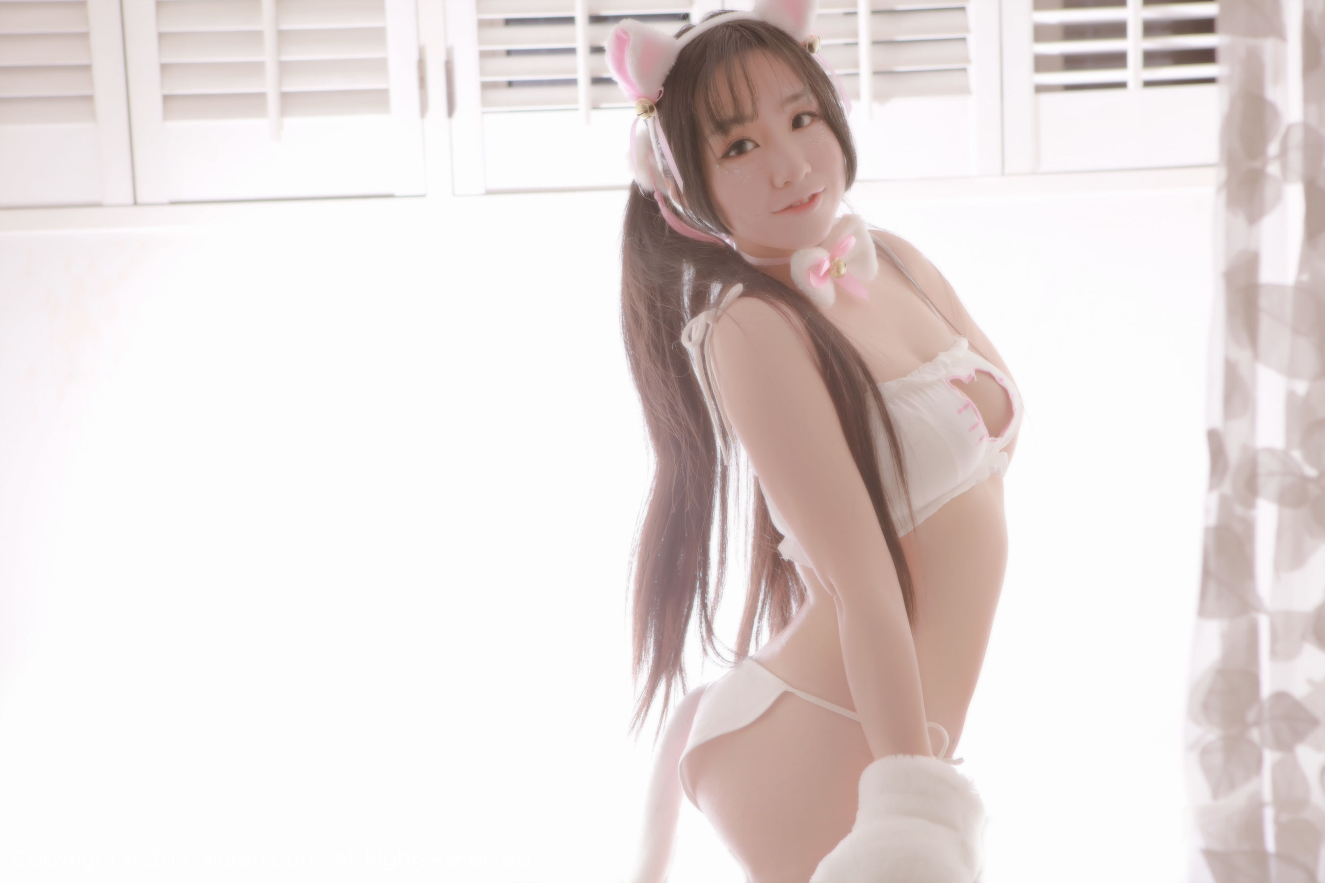 吃白菜的vi菜菜《长着猫耳朵及尾巴的清纯可爱少女》 [秀人网XIUREN] No.753