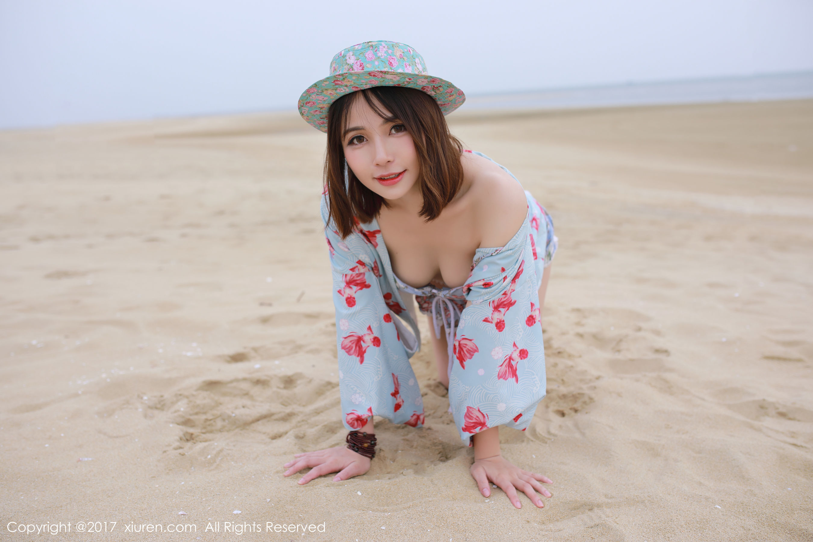 奈奈Fox《海边沙滩系列》 [秀人网XIUREN] No.766