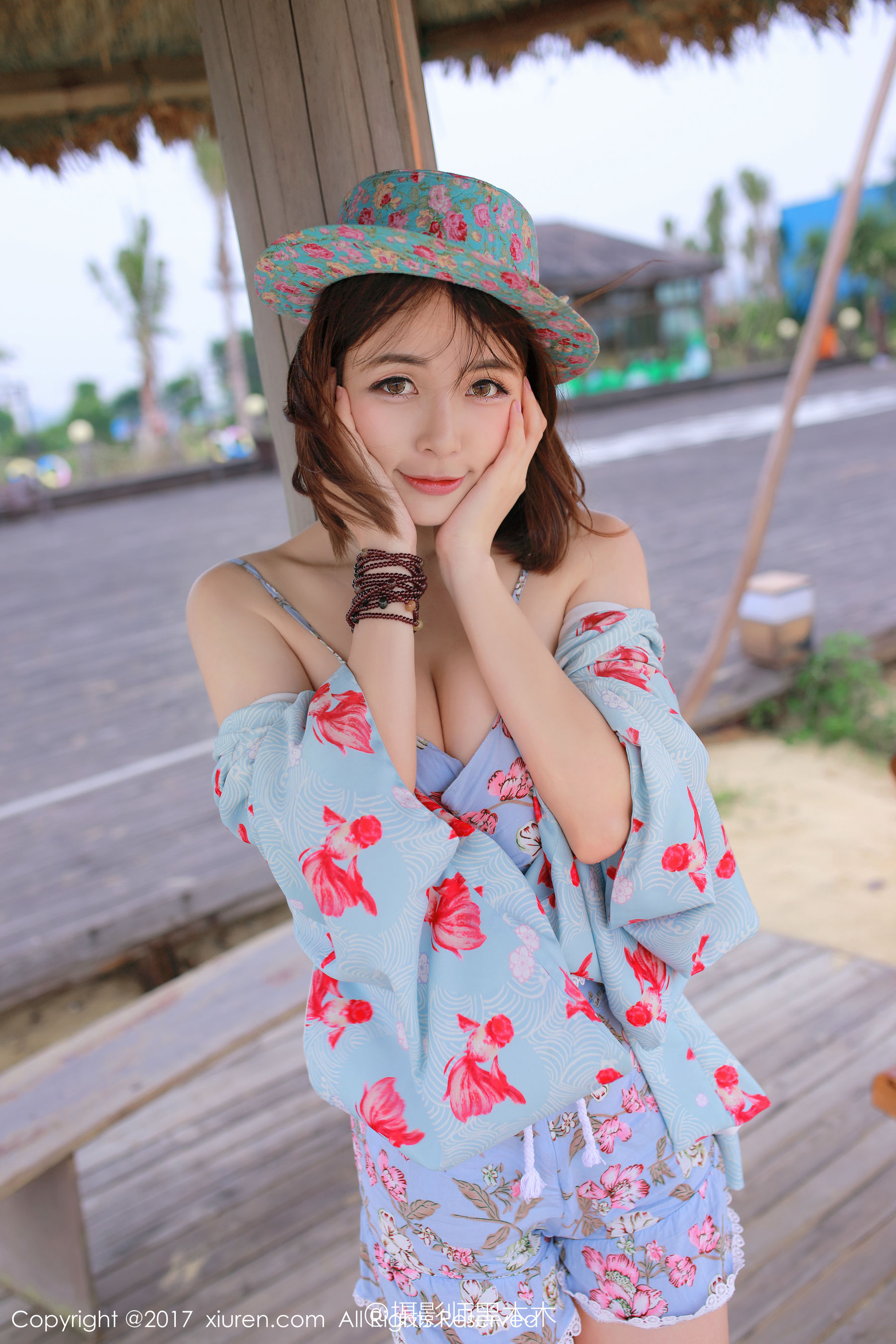 奈奈Fox《海边沙滩系列》 [秀人网XIUREN] No.766
