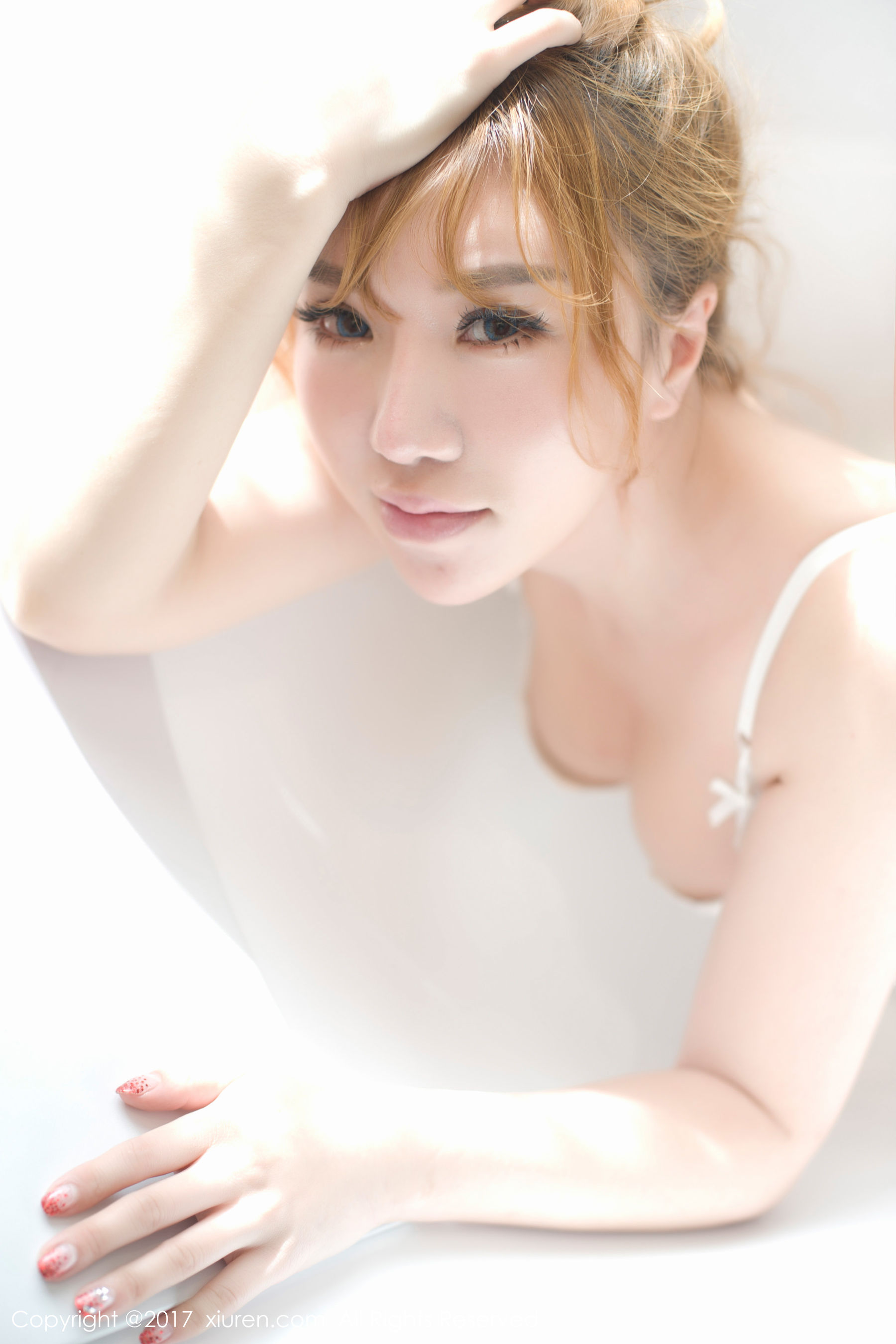 小公举Amy《浑圆白皙美女圆乳细腰模特》 [秀人网XIUREN] No.778