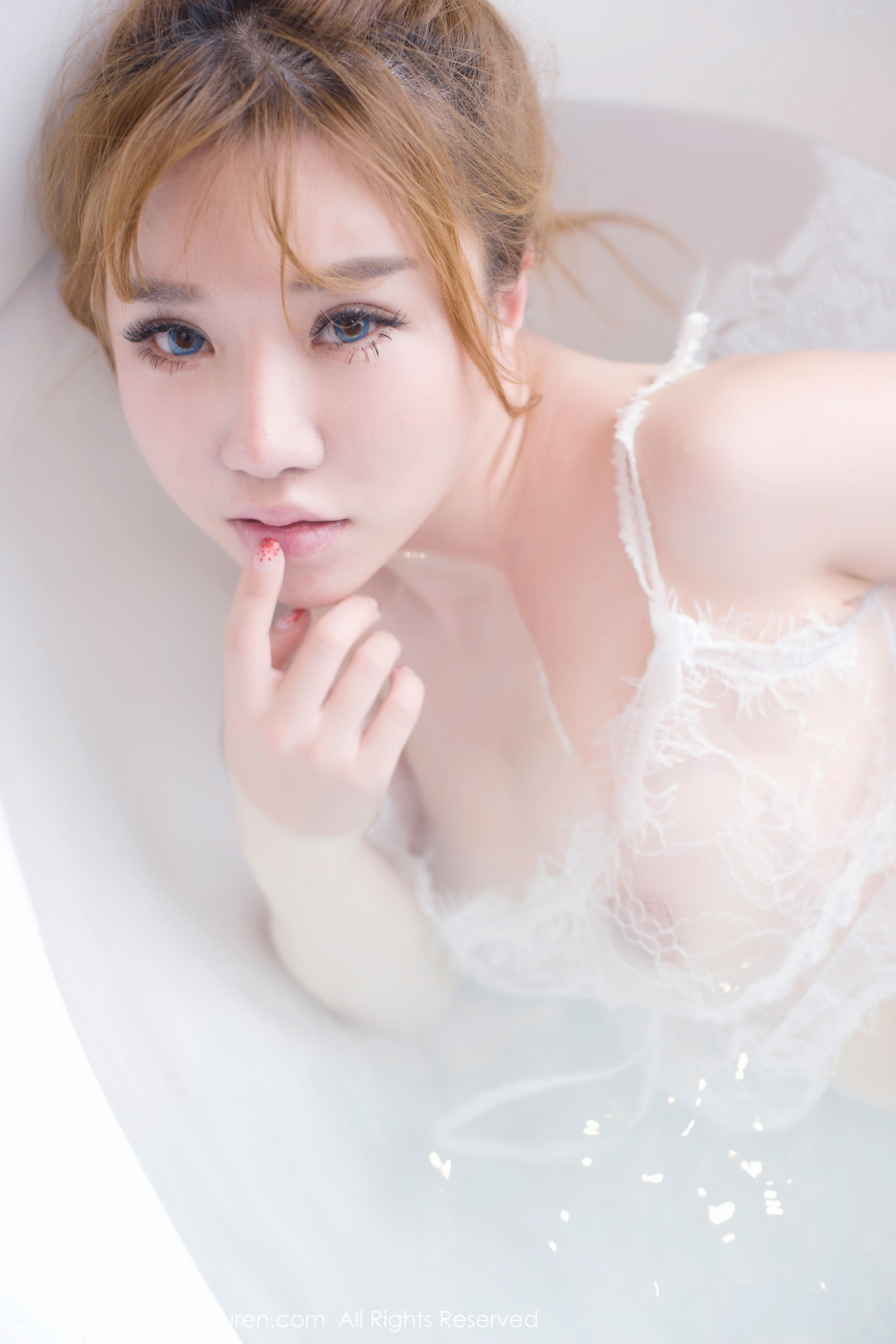 小公举Amy《浑圆白皙美女圆乳细腰模特》 [秀人网XIUREN] No.778