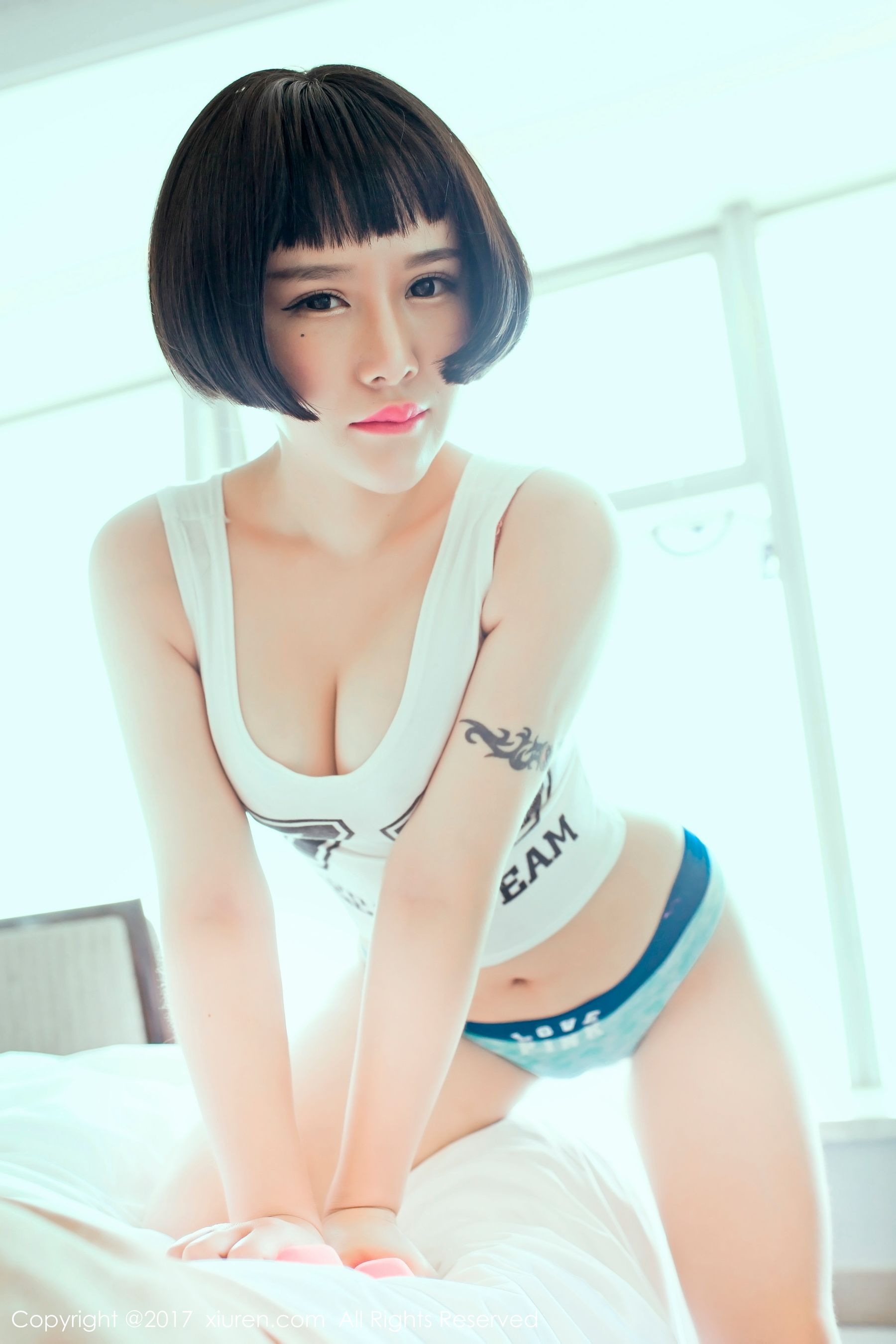 浑圆粉嫩新晋妹子@佑熙 [秀人网XIUREN] No.794
