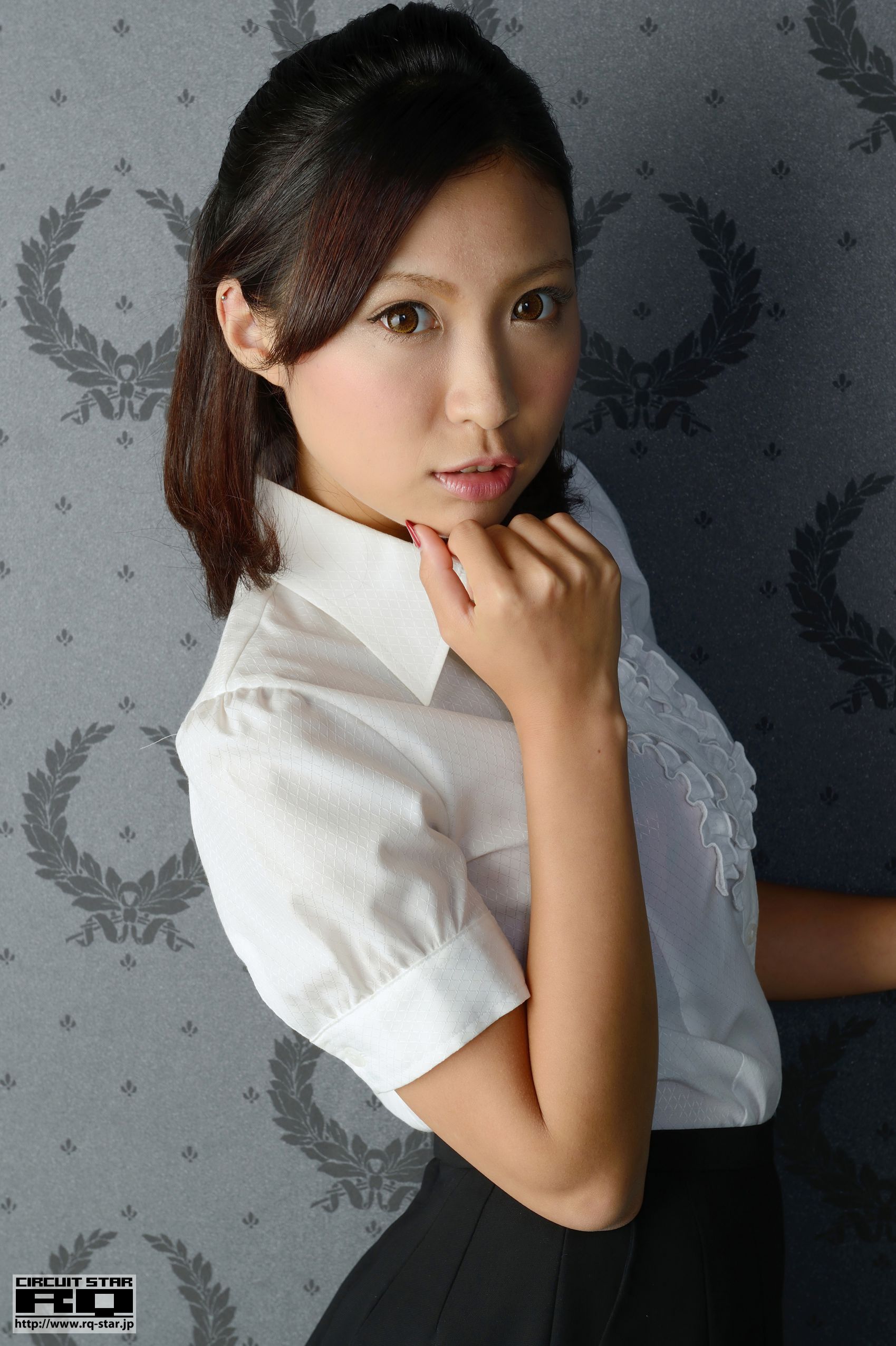 [RQ-STAR] NO.00869 Ayano Suzuki 鈴木あやの Office Lady 写真集
