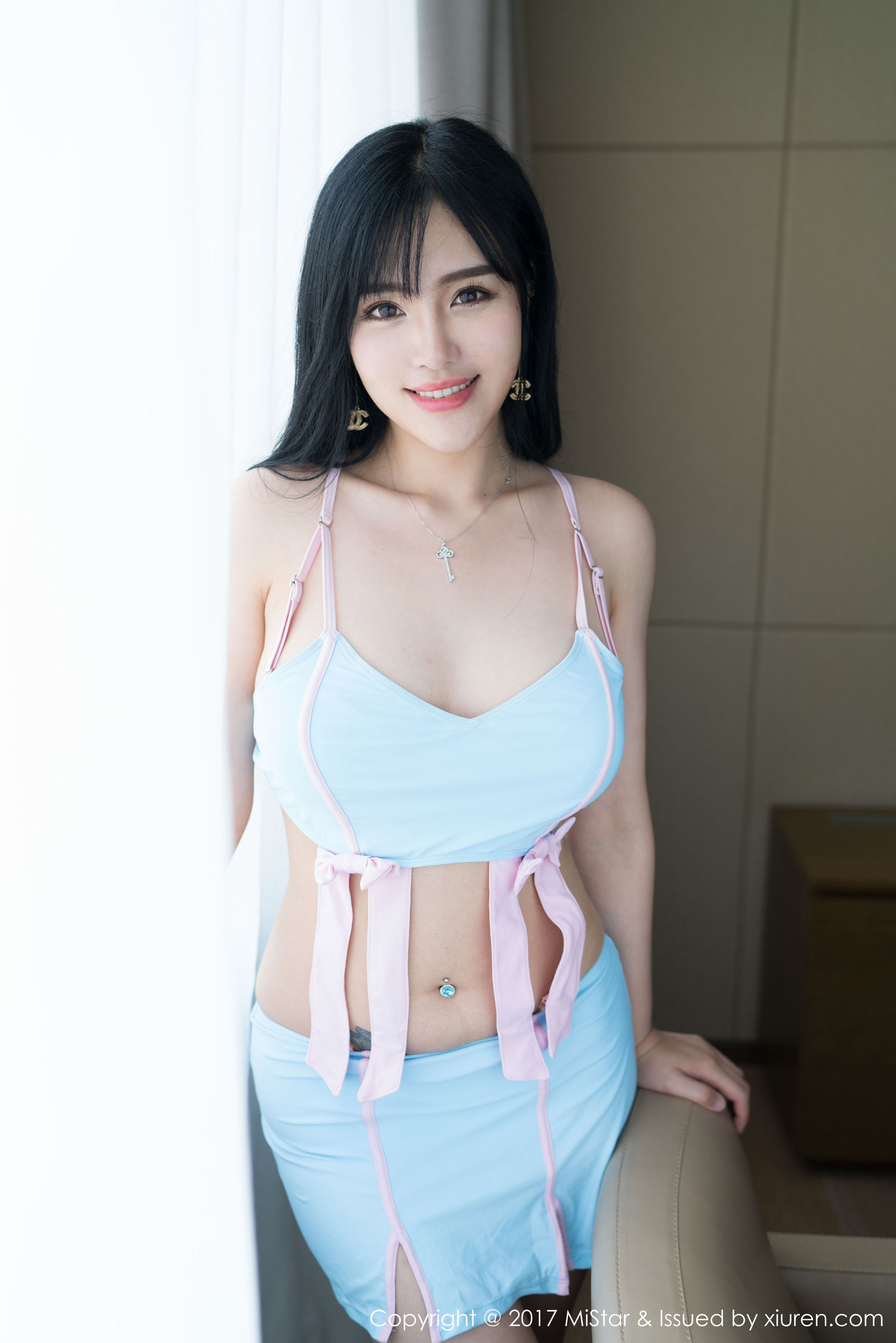 刘钰儿《性感OL秘书系列》 [魅妍社MiStar] VOL.172
