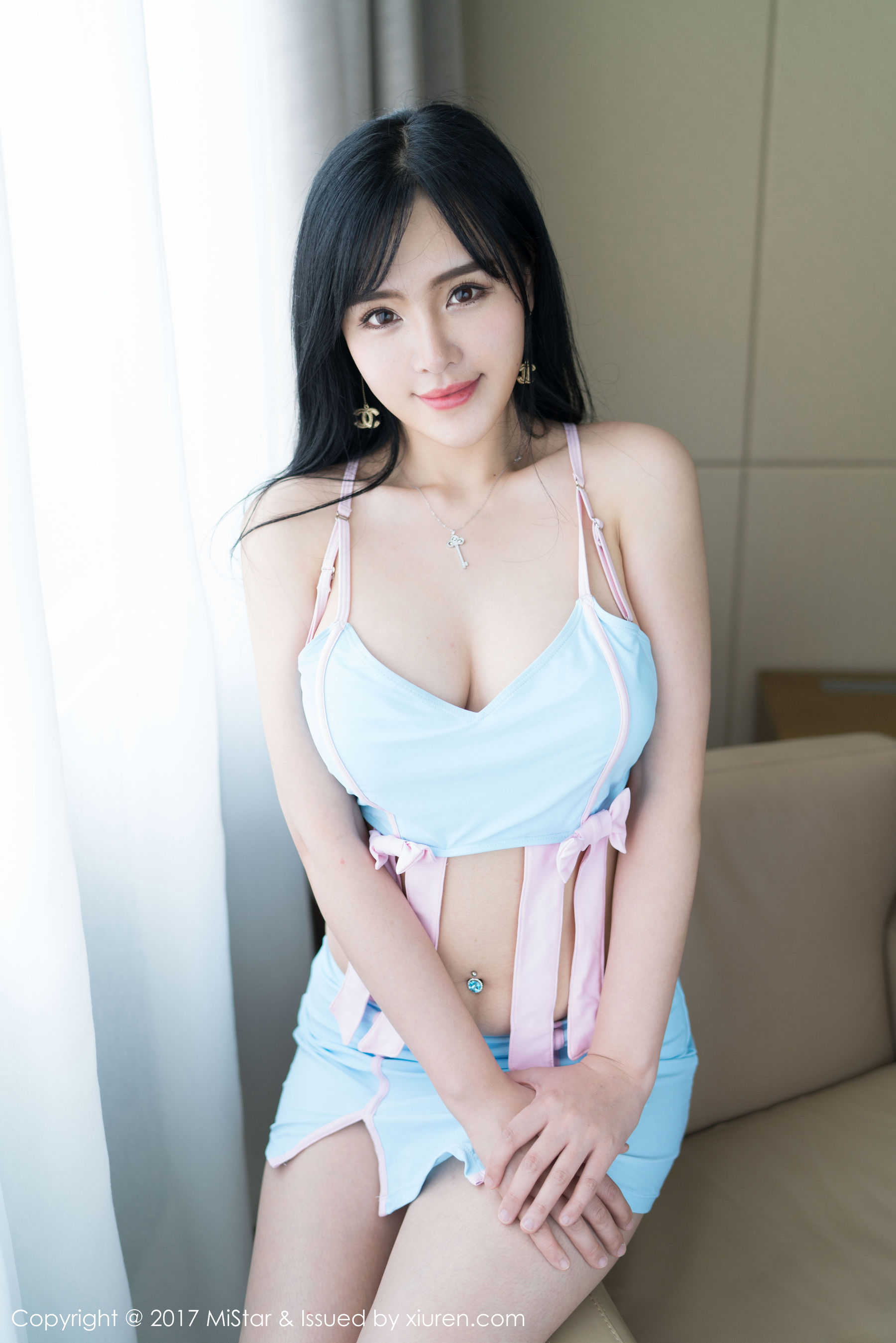 刘钰儿《性感OL秘书系列》 [魅妍社MiStar] VOL.172