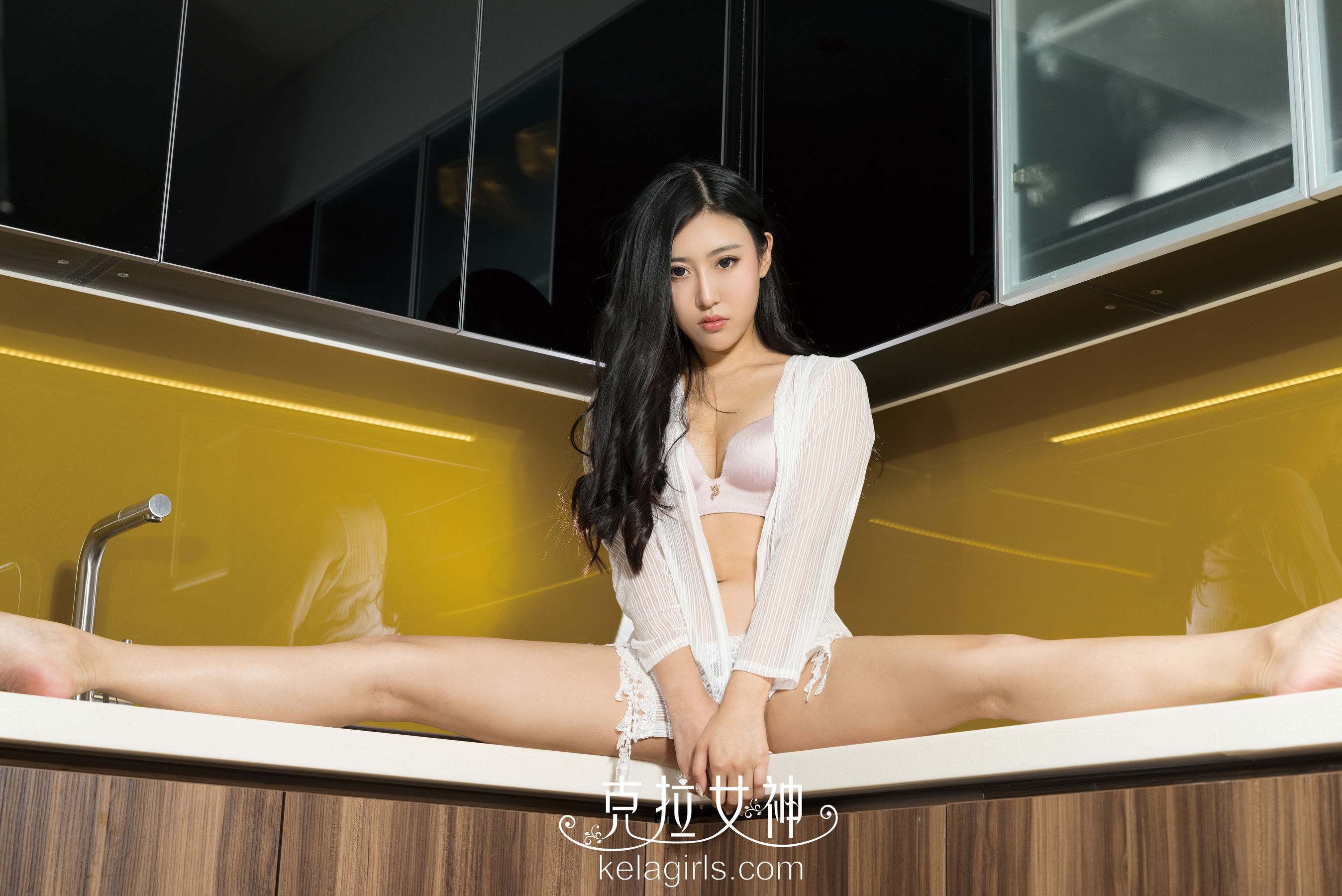 周子瑶《翘臀小妖精》 [克拉女神]