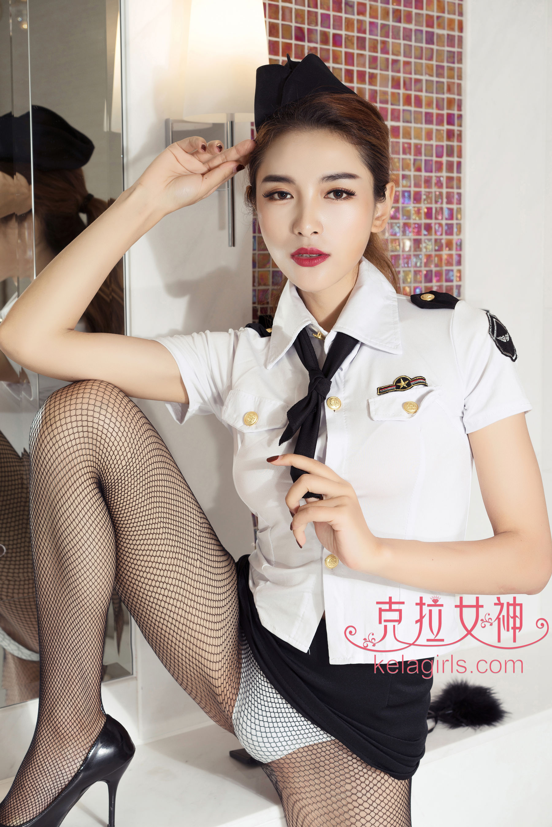 曼琼《不爱红装爱武装》 [克拉女神]