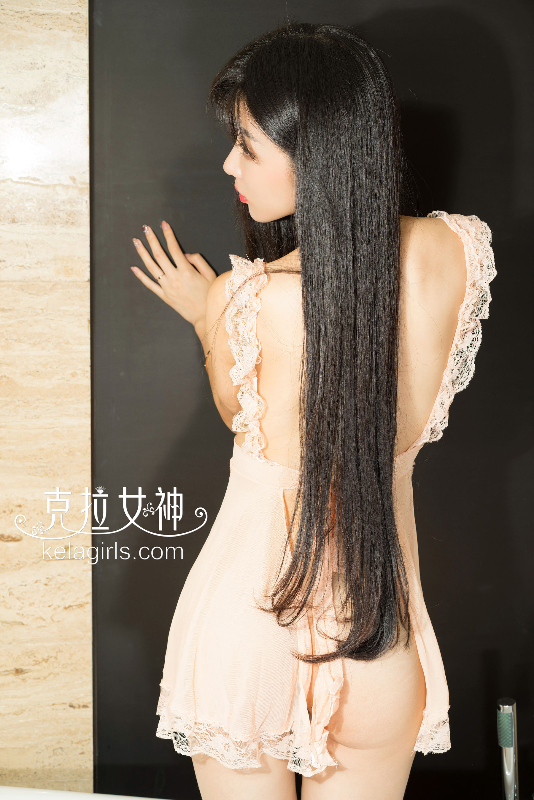 吴倩倩《围裙?春光》 [克拉女神]