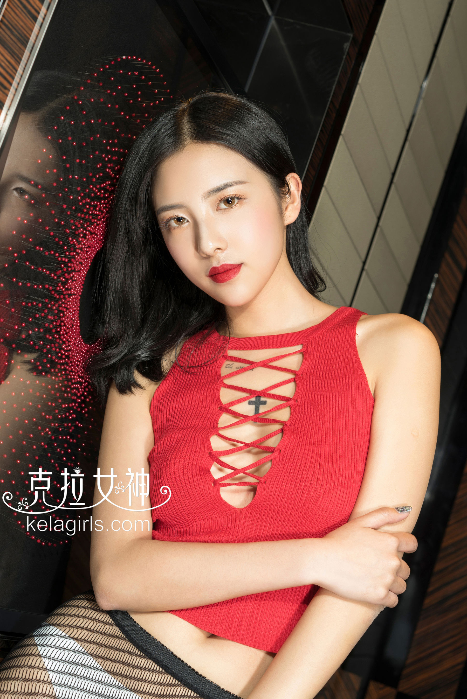 凌雪《缠丝绕网》 [克拉女神]