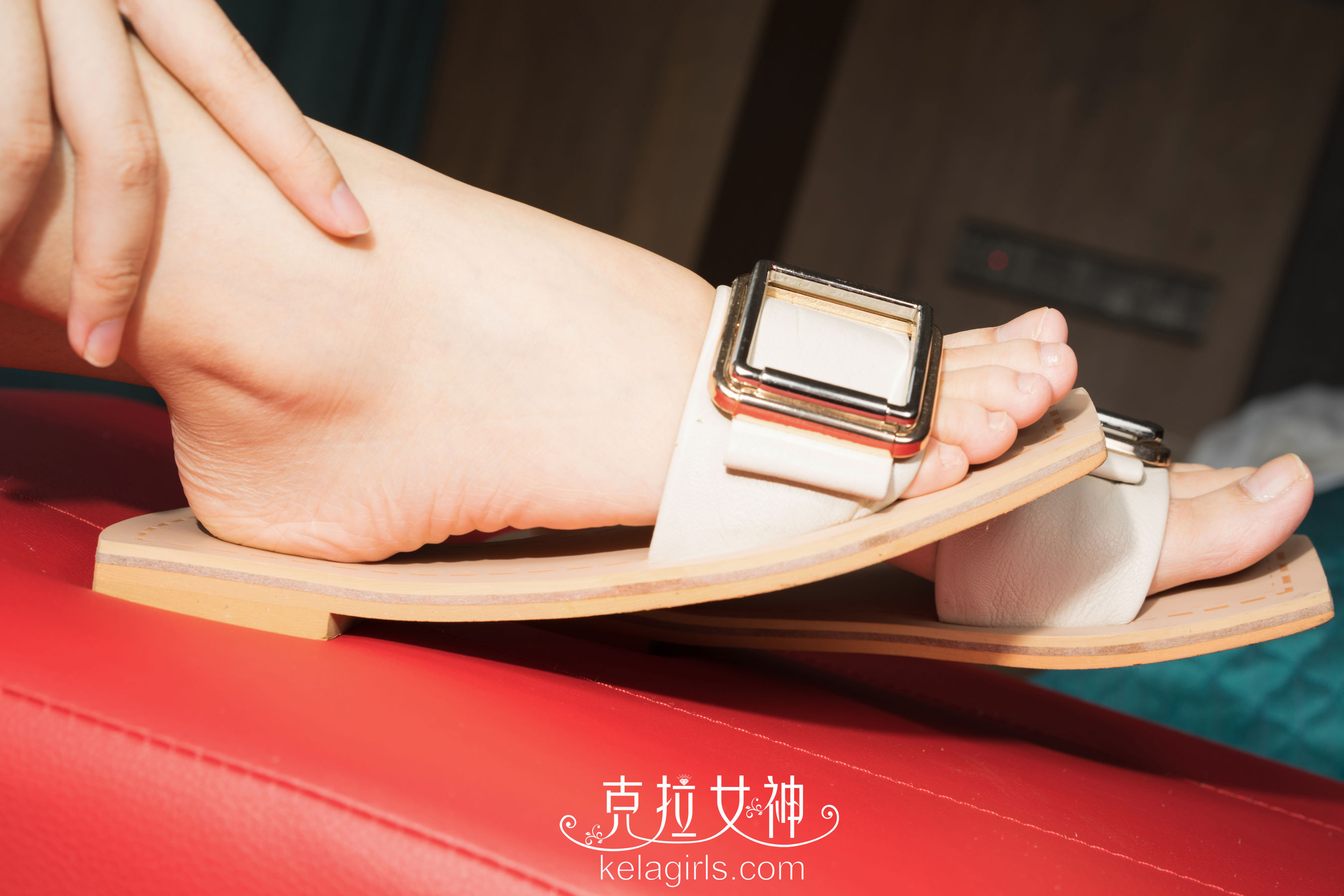 宋智珍《校花美足》 [克拉女神]