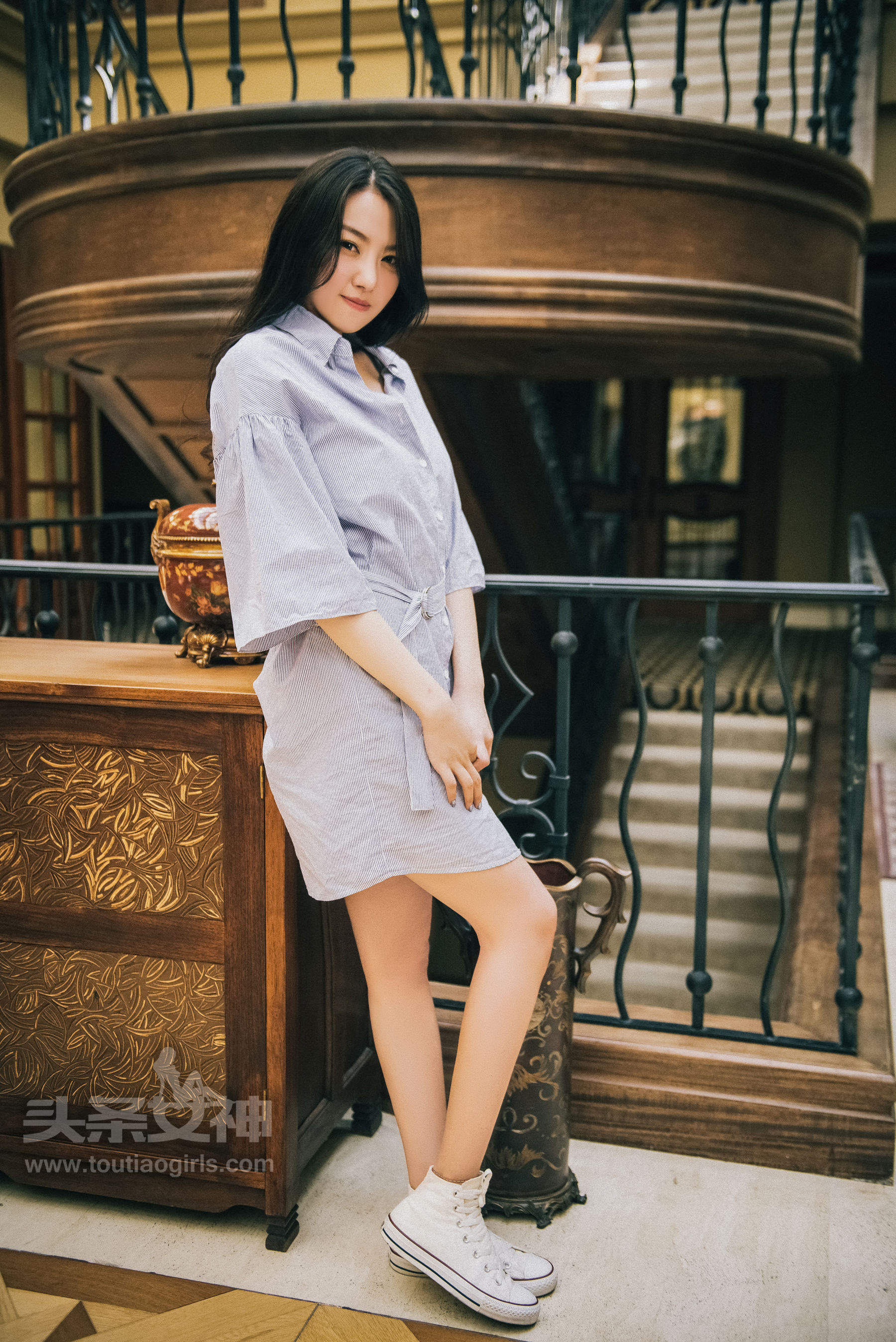 丹丹《爱在深秋》 [头条女神]