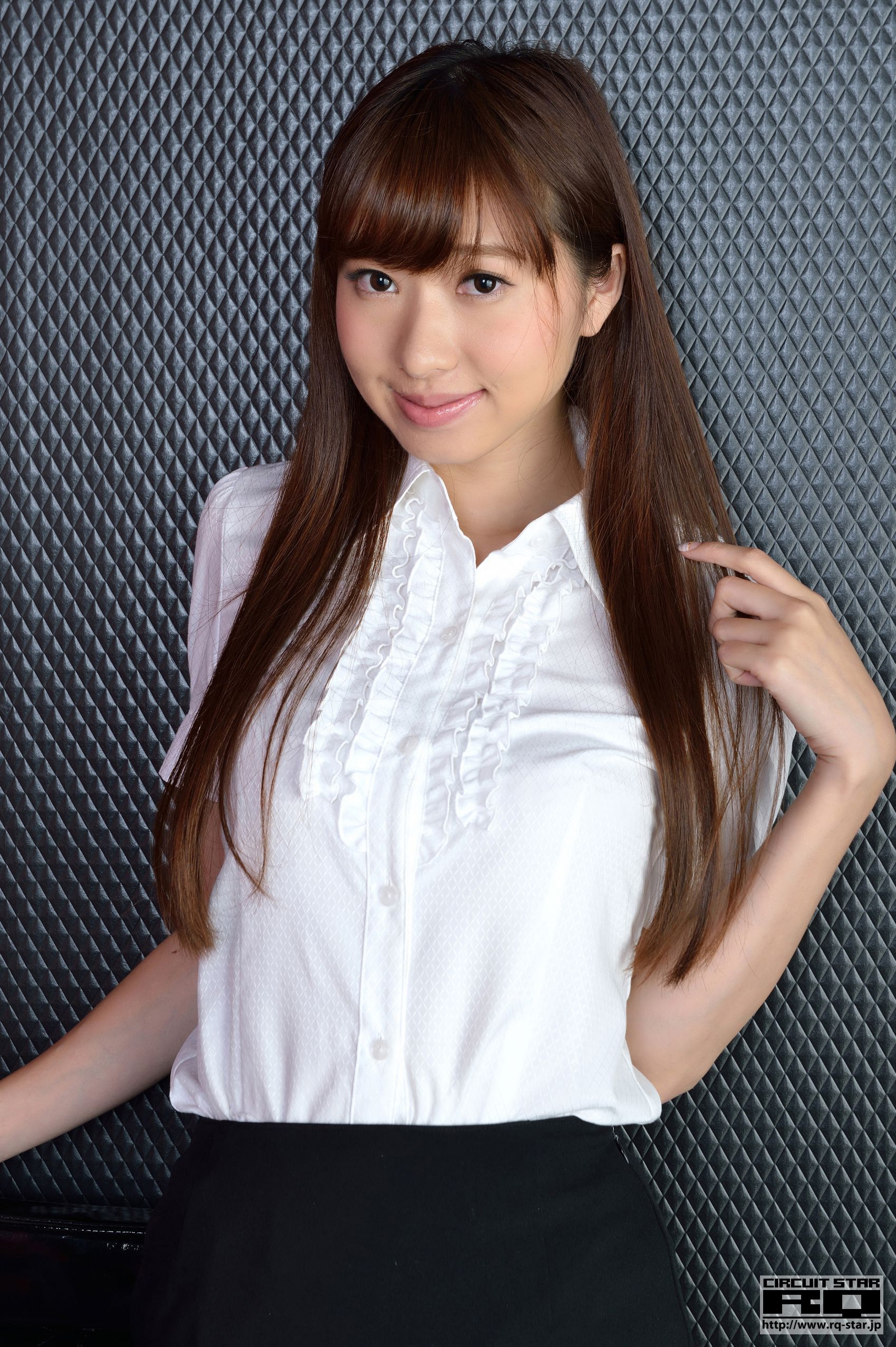 [RQ-STAR] NO.00894 Ikumi Aihara 相原育美 Office Lady 写真集