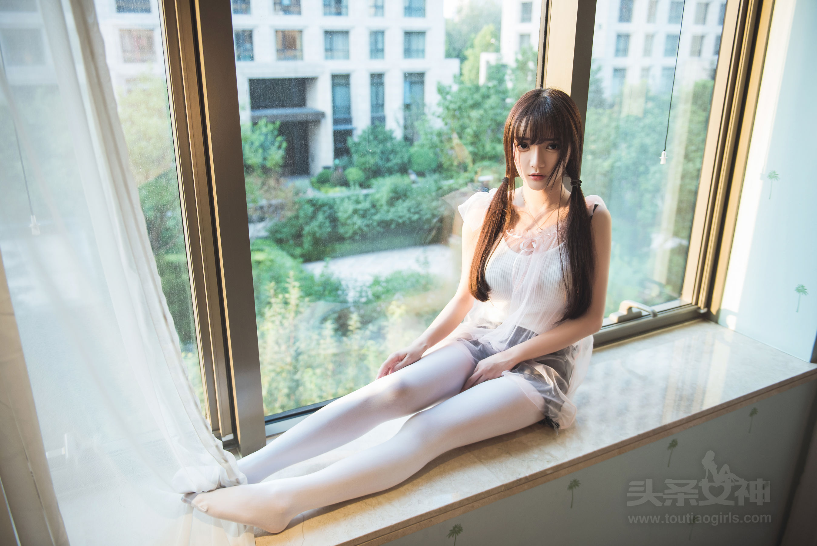 小如镜《白袜子人间物语》 [头条女神]