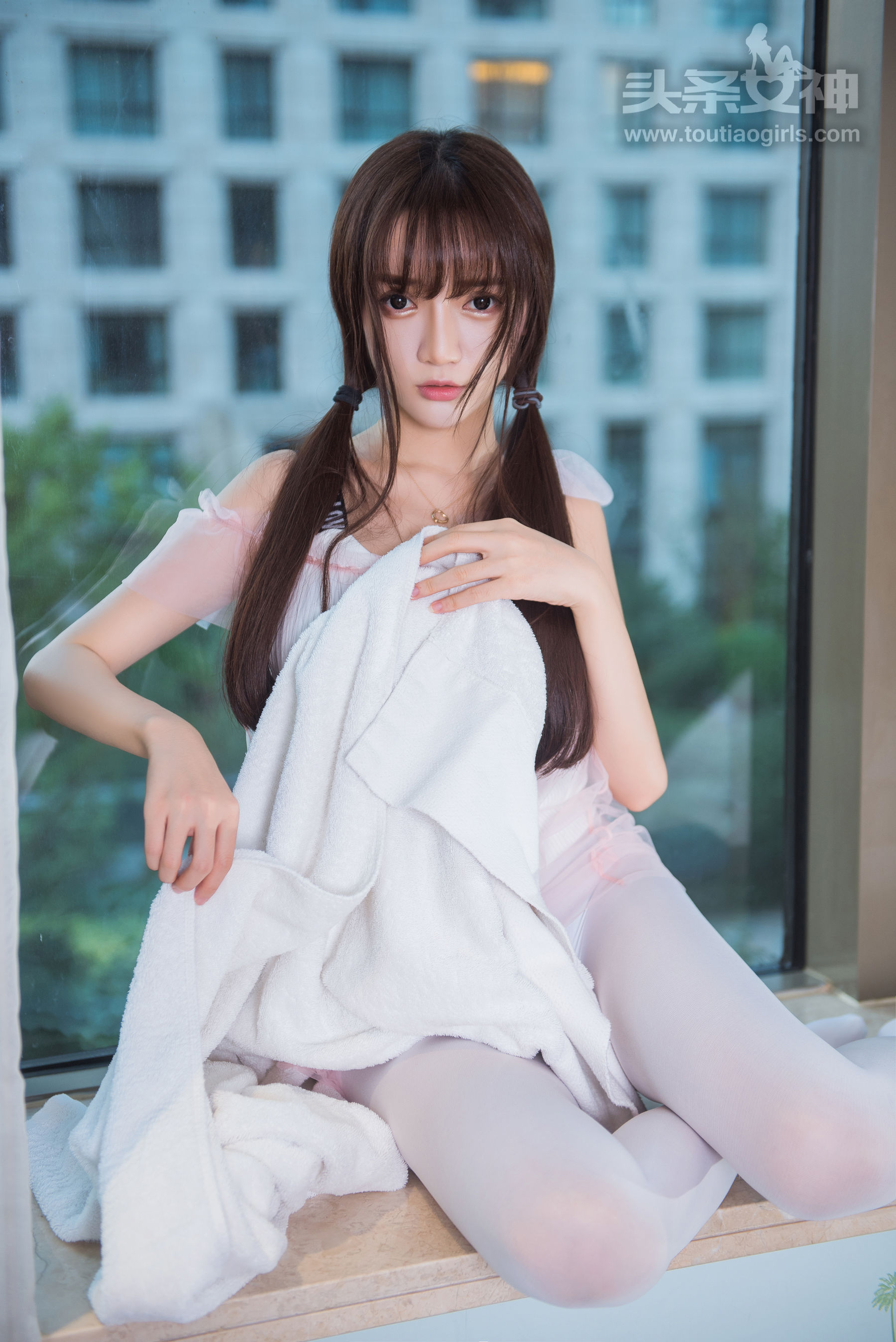 小如镜《白袜子人间物语》 [头条女神]
